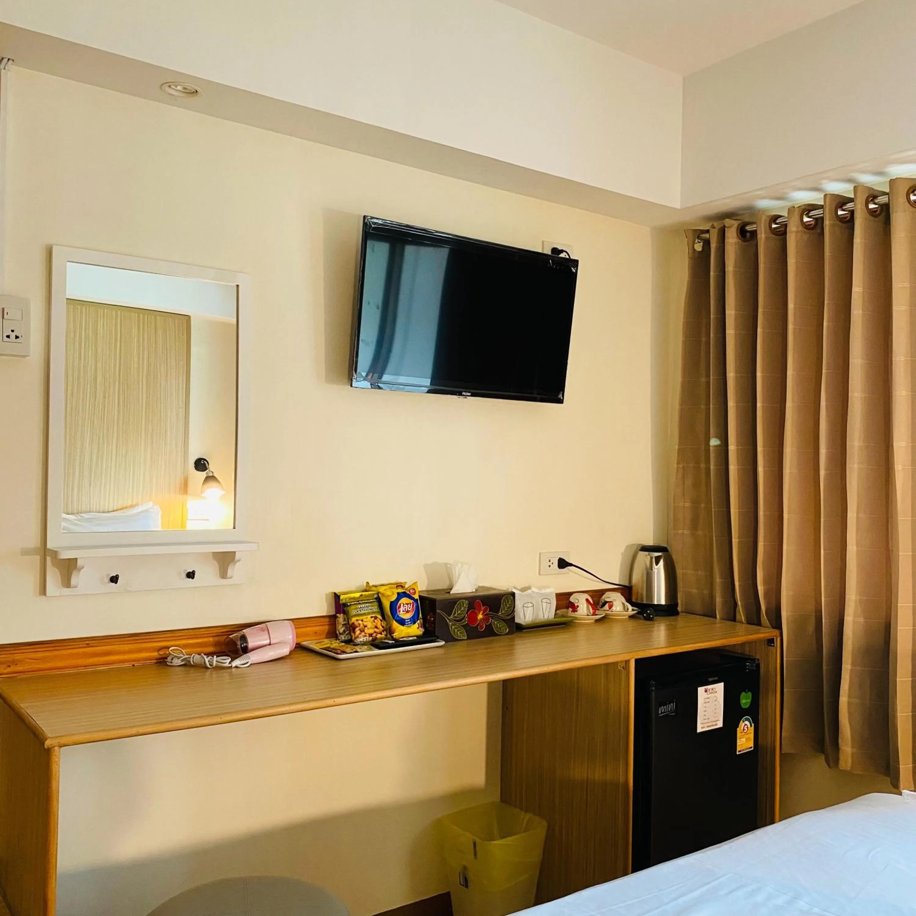 TV and multimedia, Bed in Chada Mantra Hotel