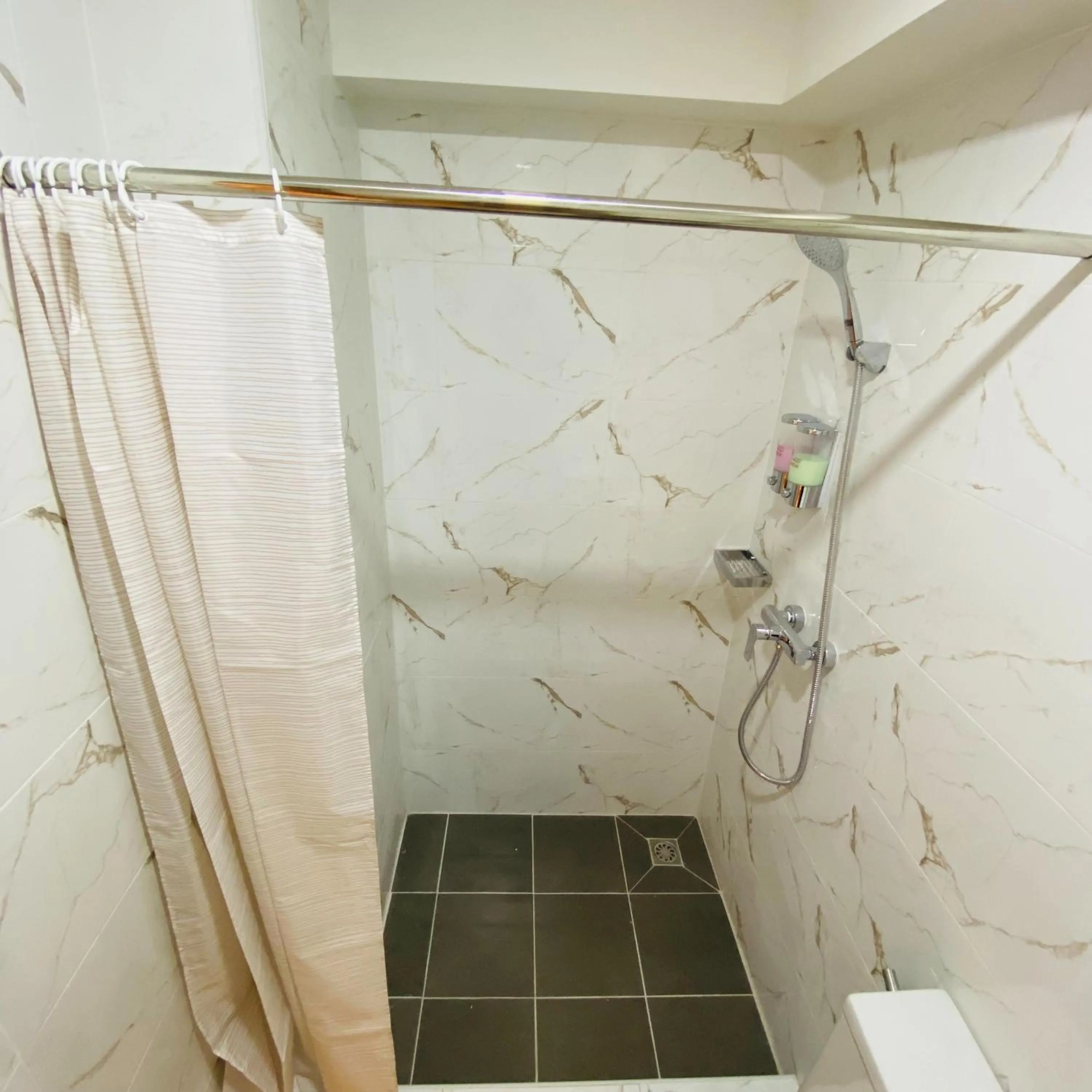 Toilet in Chada Mantra Hotel