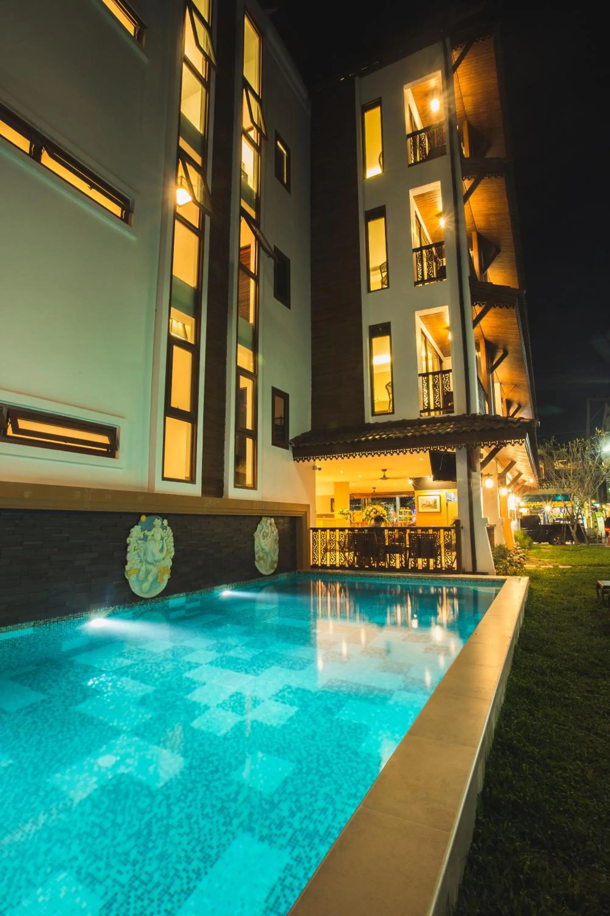 Pool view in Chada Mantra Hotel