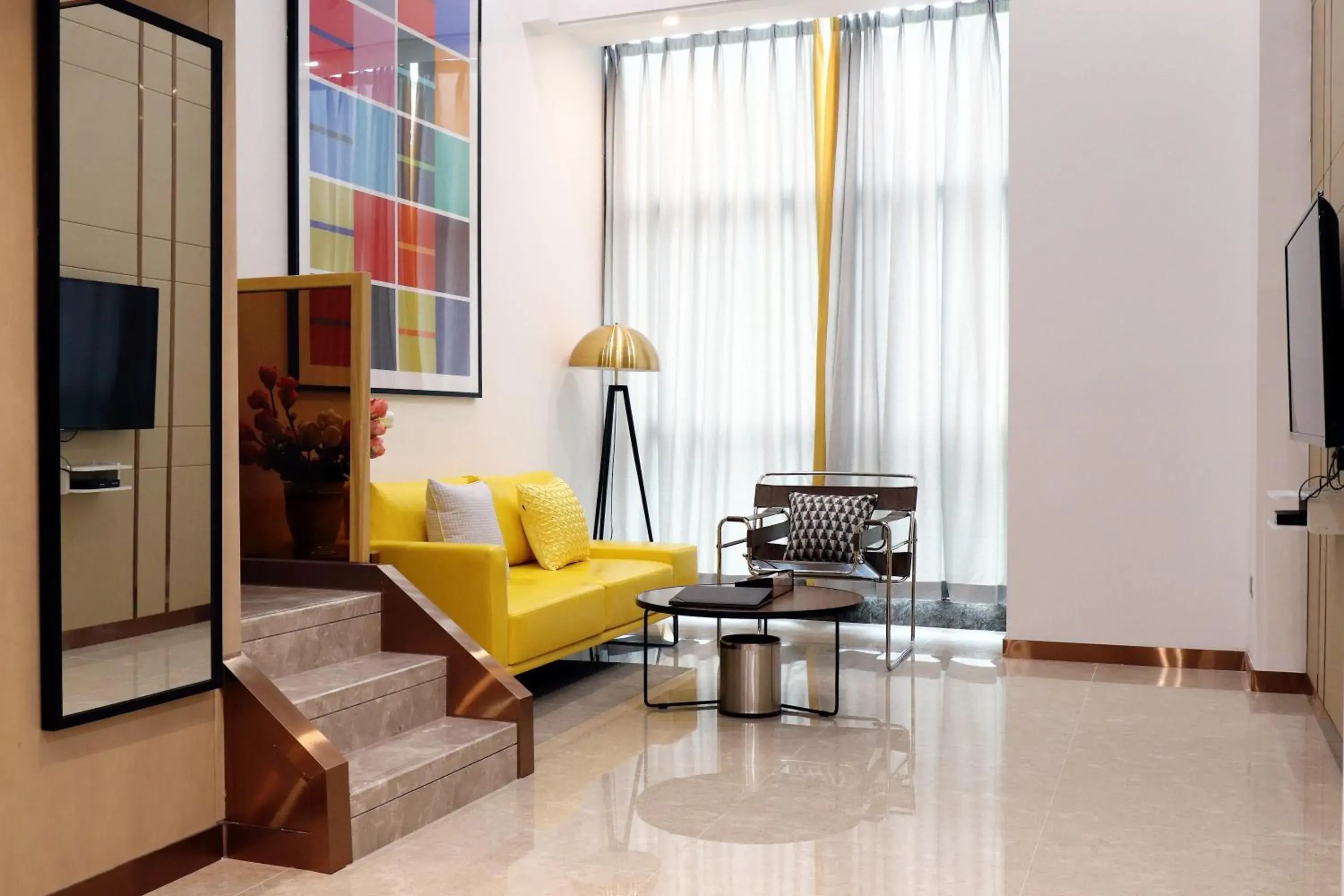 Fashion Duplex King bed in Royal Star Apartment(Guangzhou Central City Branch) Fashion Duplex King bed in Royal Star Apartment(Guangzhou Central City Branch)