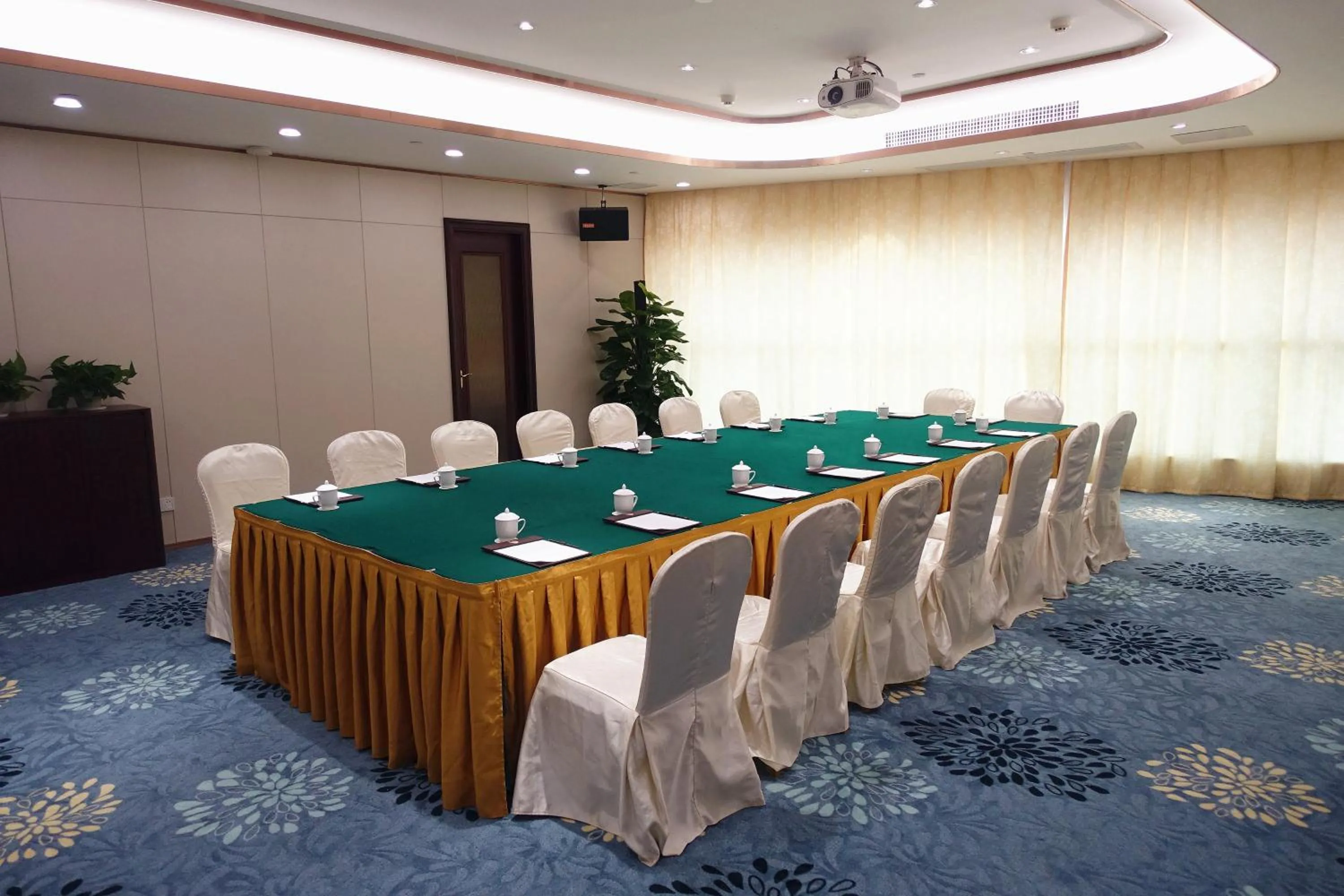 Meeting/conference room in Royal Star Apartment(Guangzhou Central City Branch)