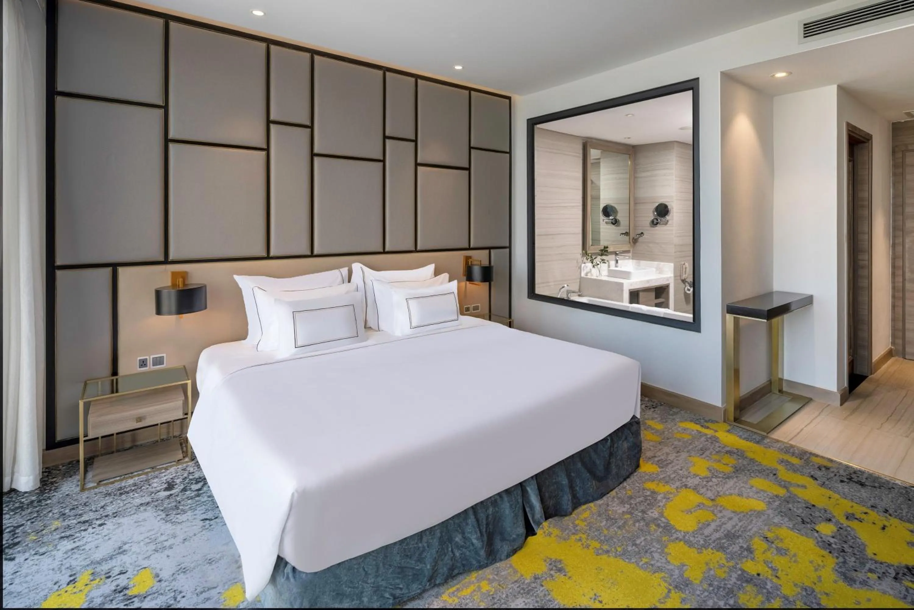 Bed in Melia Vinpearl Thanh Hoa