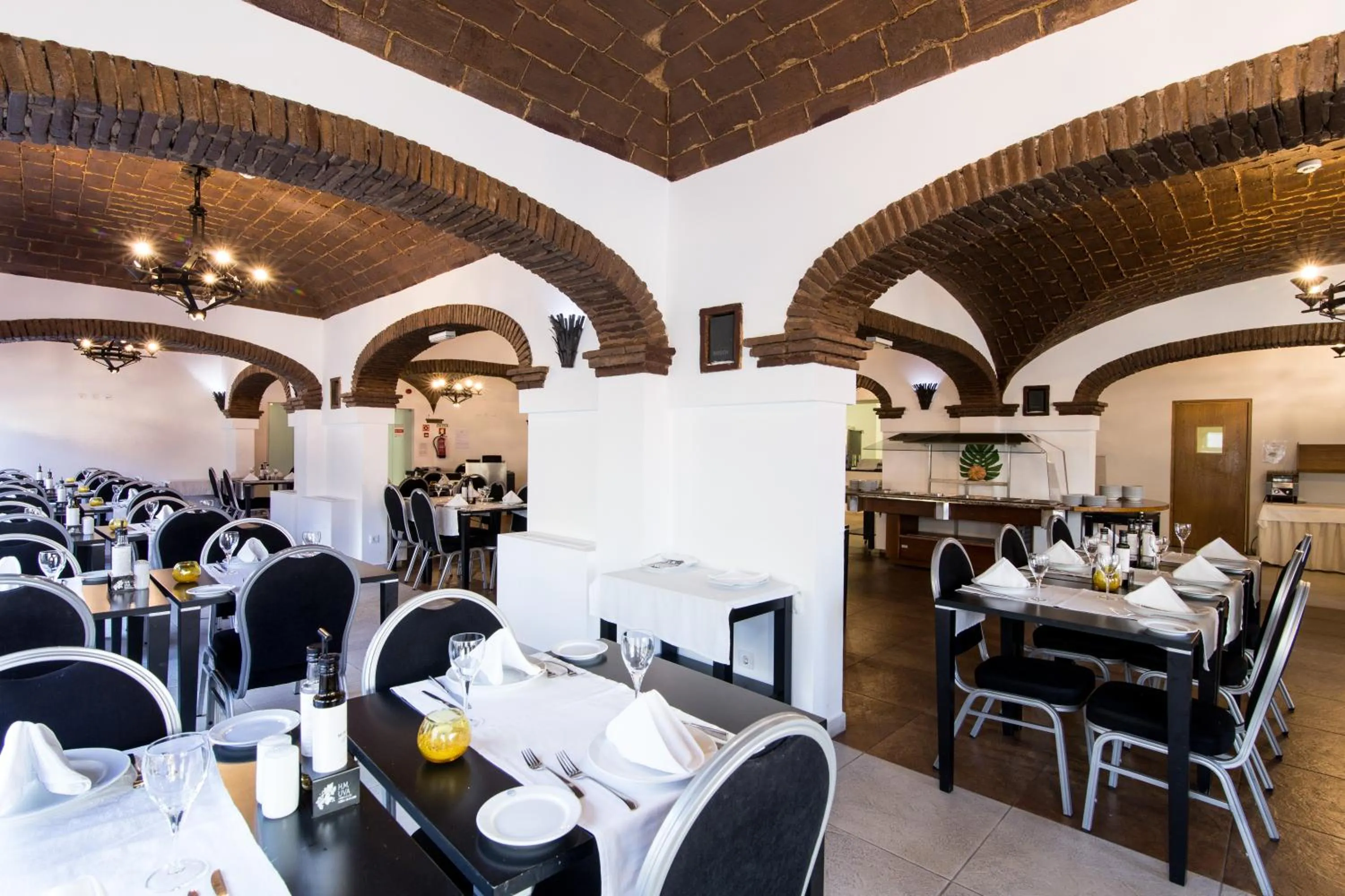 Restaurant/places to eat in Hotel Quarteirasol