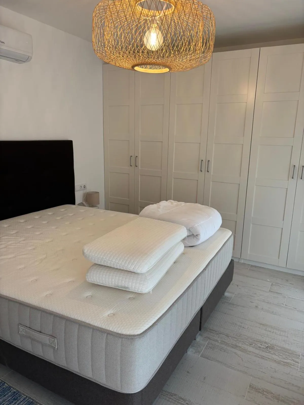 Bed in Colina Verde Resort