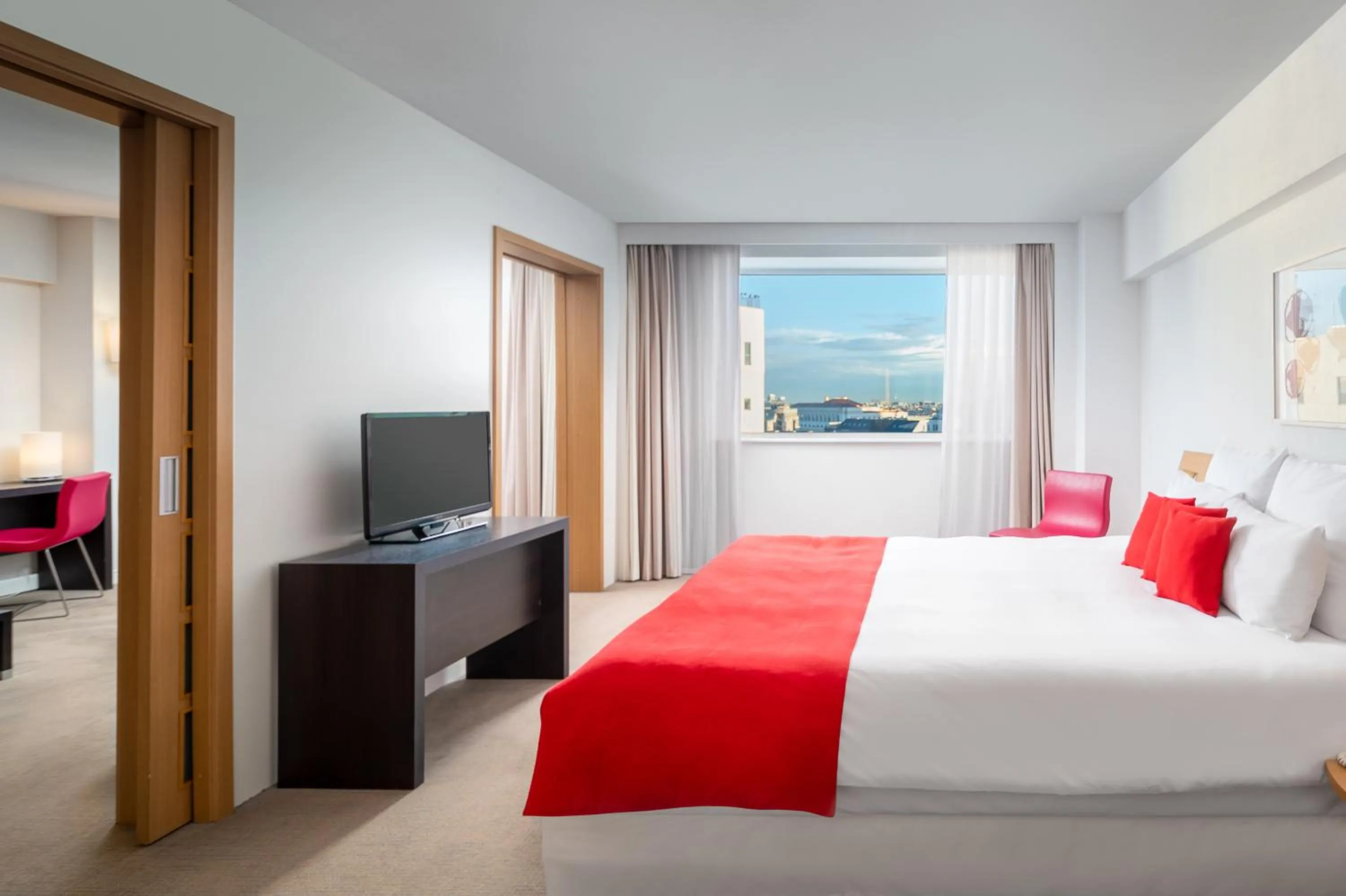 Bedroom, Bed in Novotel Bucharest City Centre