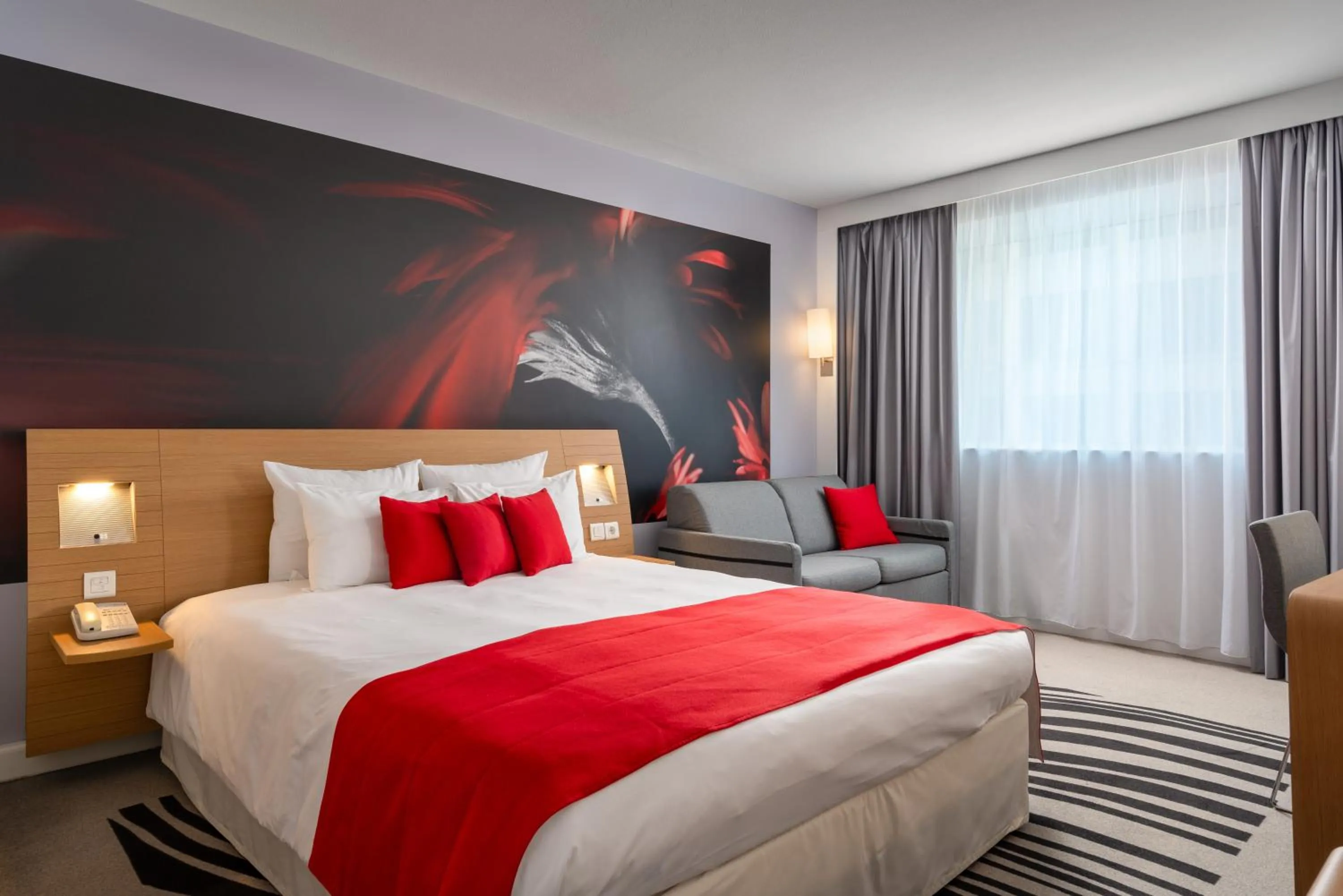 Bedroom, Bed in Novotel Bucharest City Centre