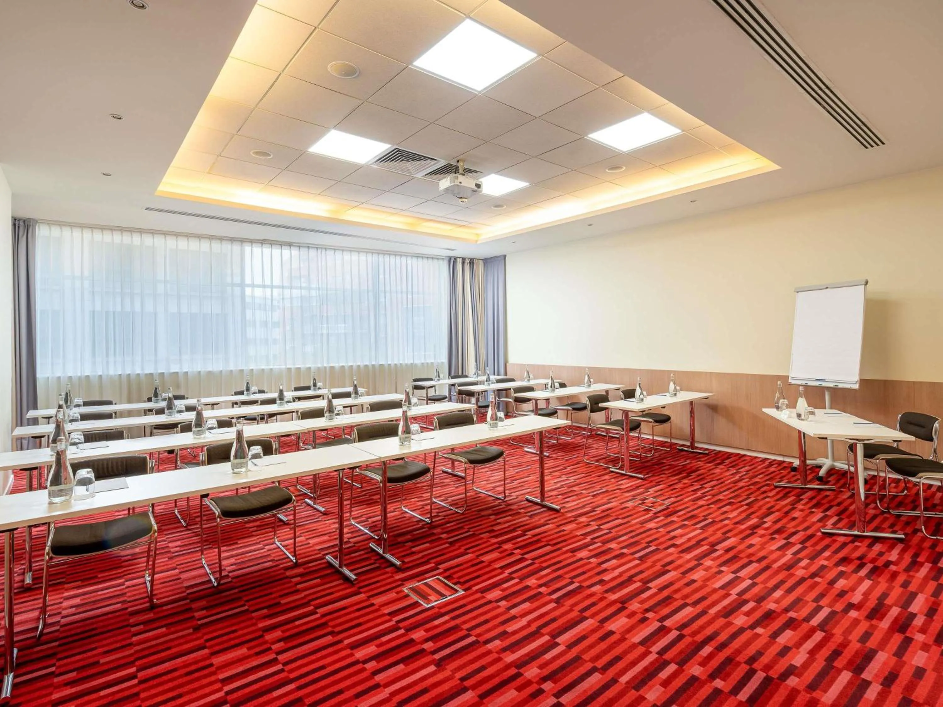 Meeting/conference room in Novotel Bucharest City Centre