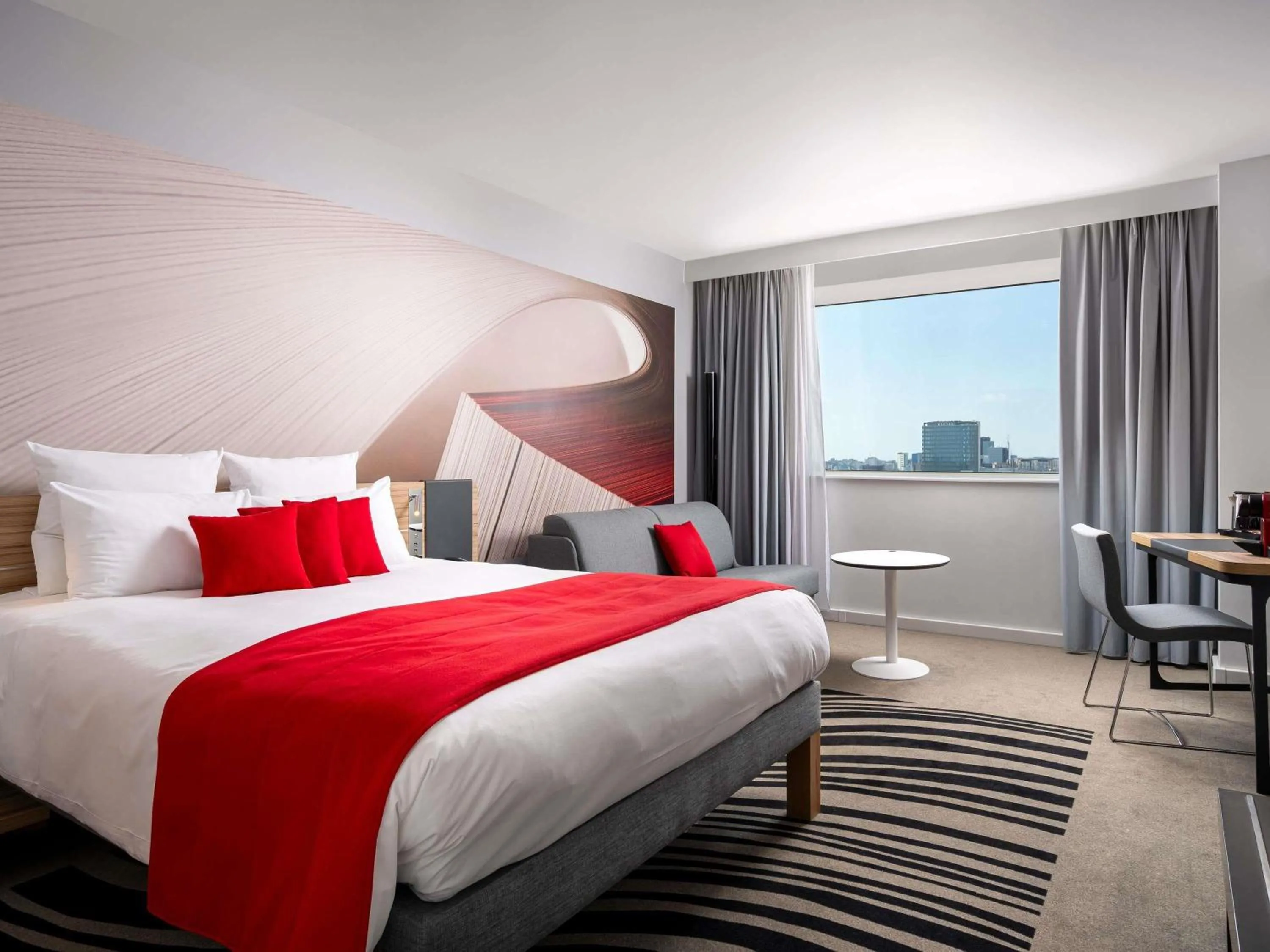 Bedroom, Bed in Novotel Bucharest City Centre