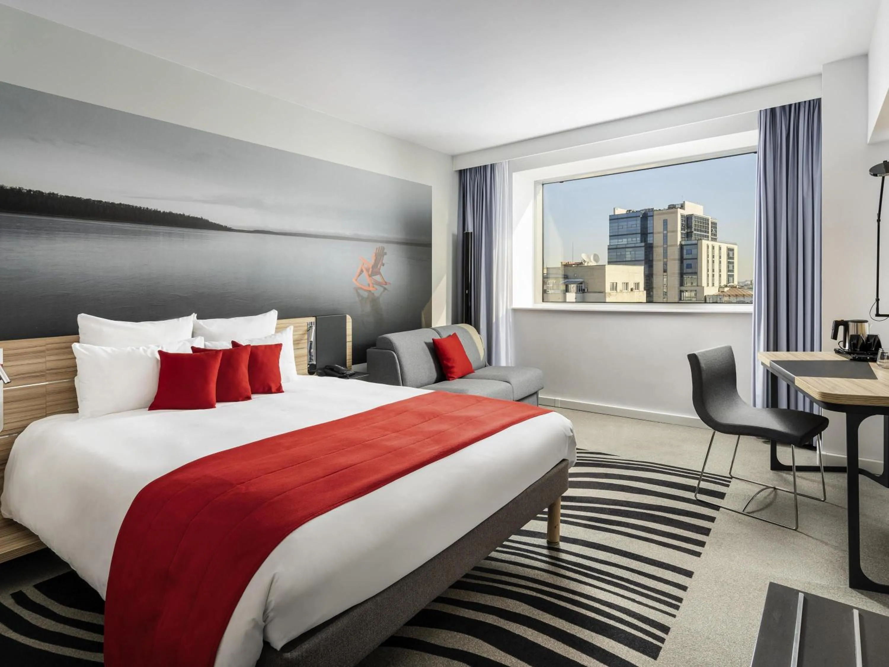 Bedroom, Bed in Novotel Bucharest City Centre