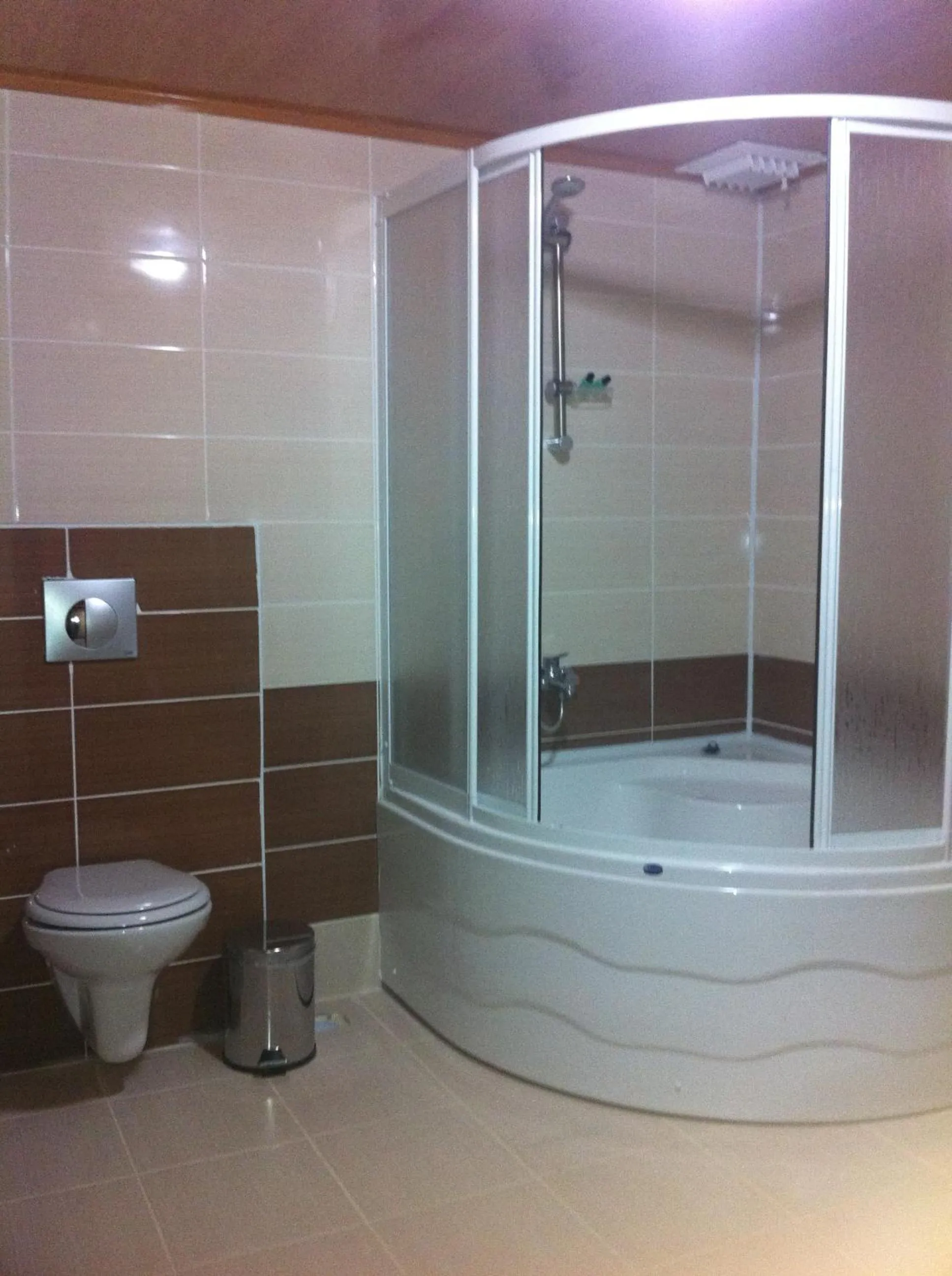 Bathroom in TJ's Hotel