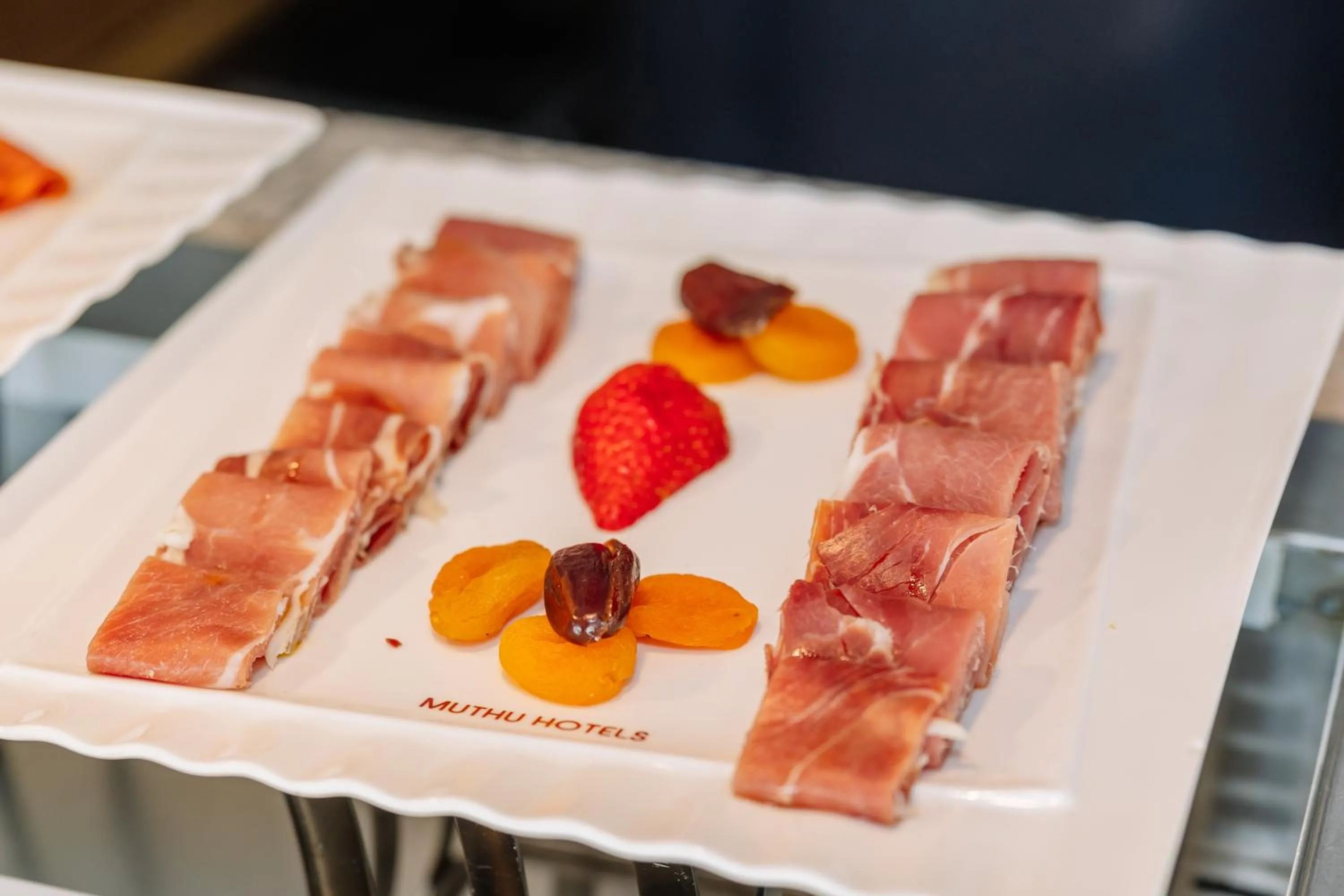 Restaurant/places to eat in Grand Muthu Oura View Beach Club