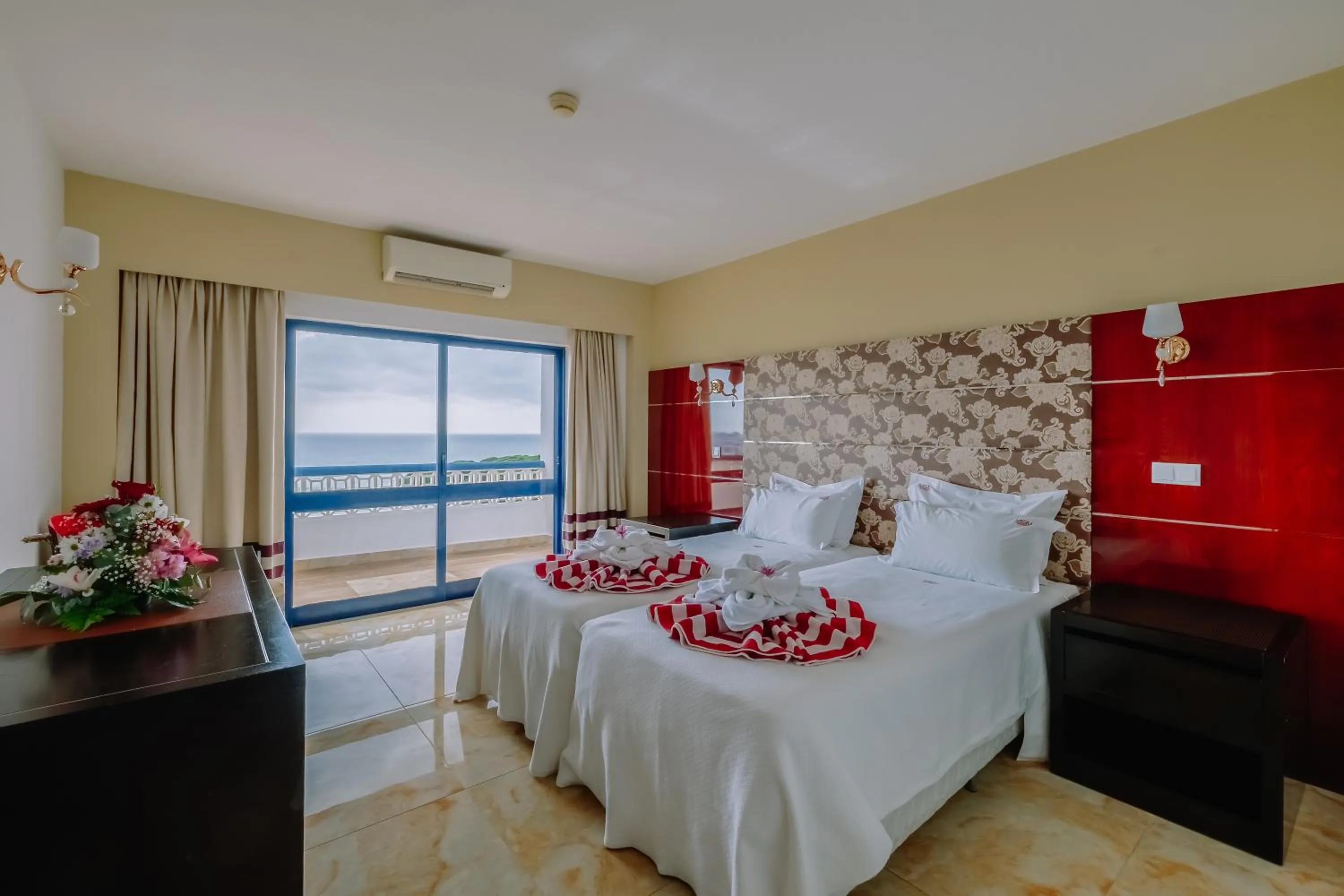 Bed in Grand Muthu Oura View Beach Club