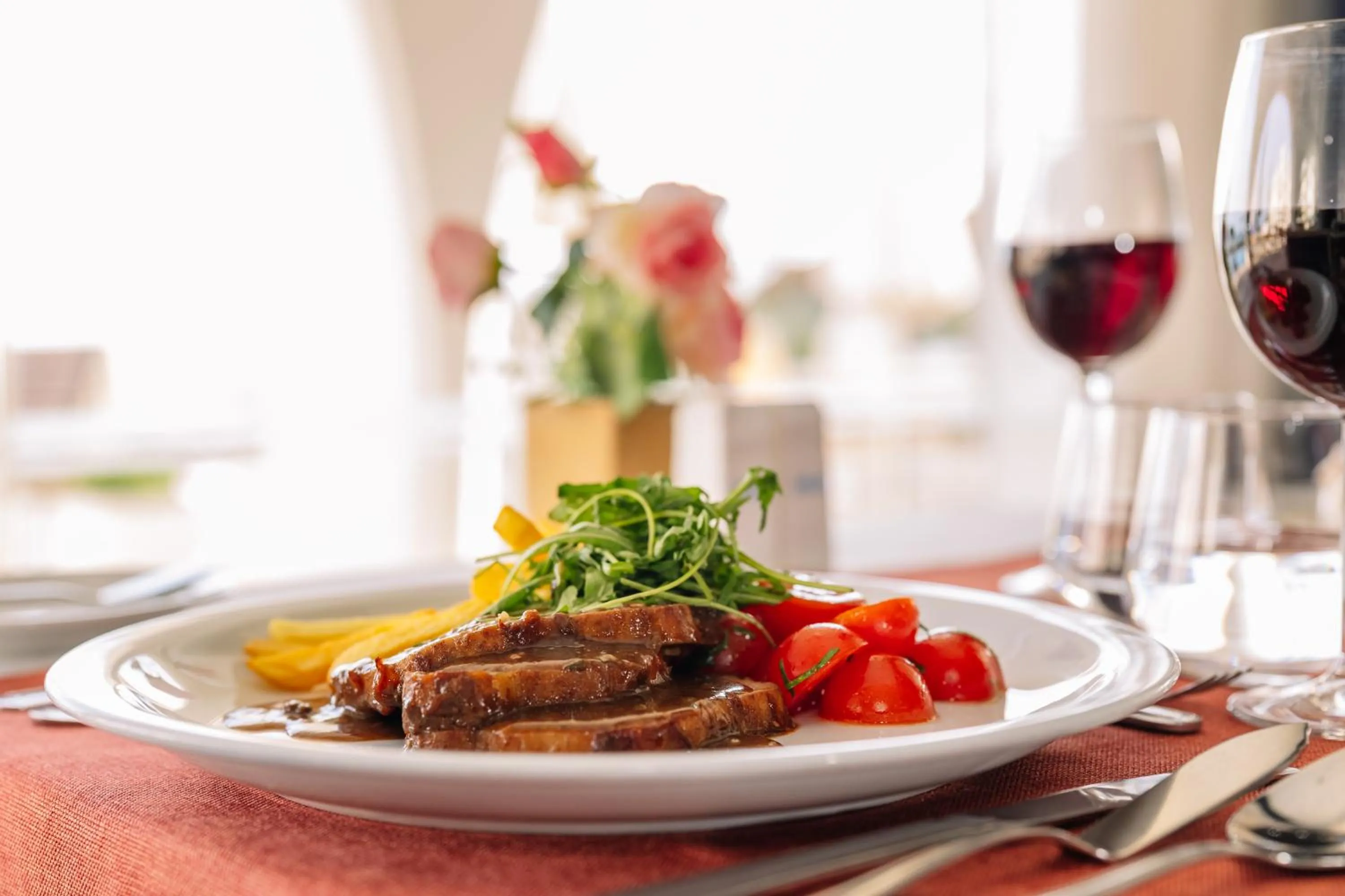 Lounge or bar in Grand Muthu Oura View Beach Club