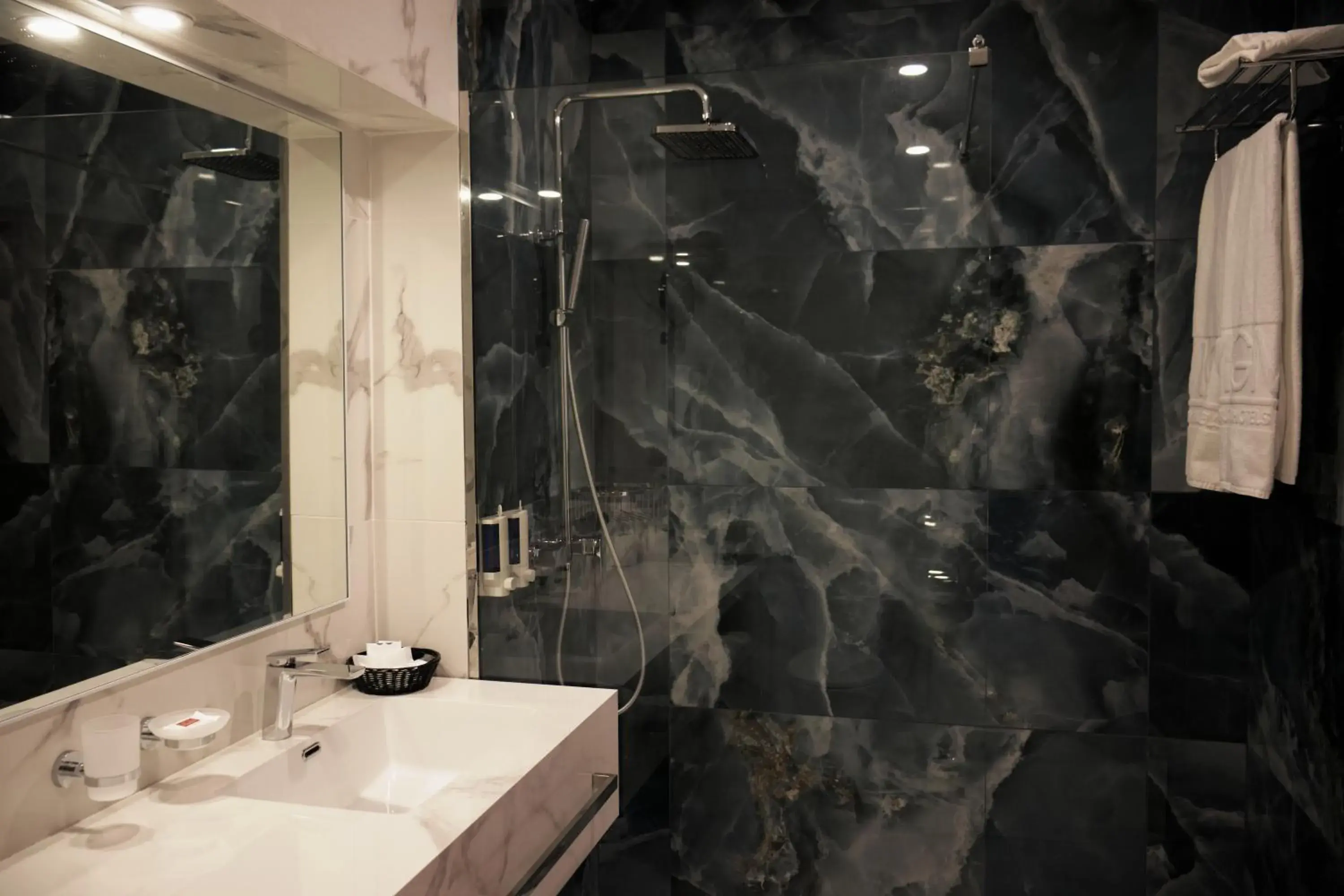 Premier One-Bedroom Apartment with Sea or Pool View - 2 Adults + 2 Children in Grand Muthu Oura View Beach Club Premier One-Bedroom Apartment with Sea or Pool View - 2 Adults + 2 Children in Grand Muthu Oura View Beach Club