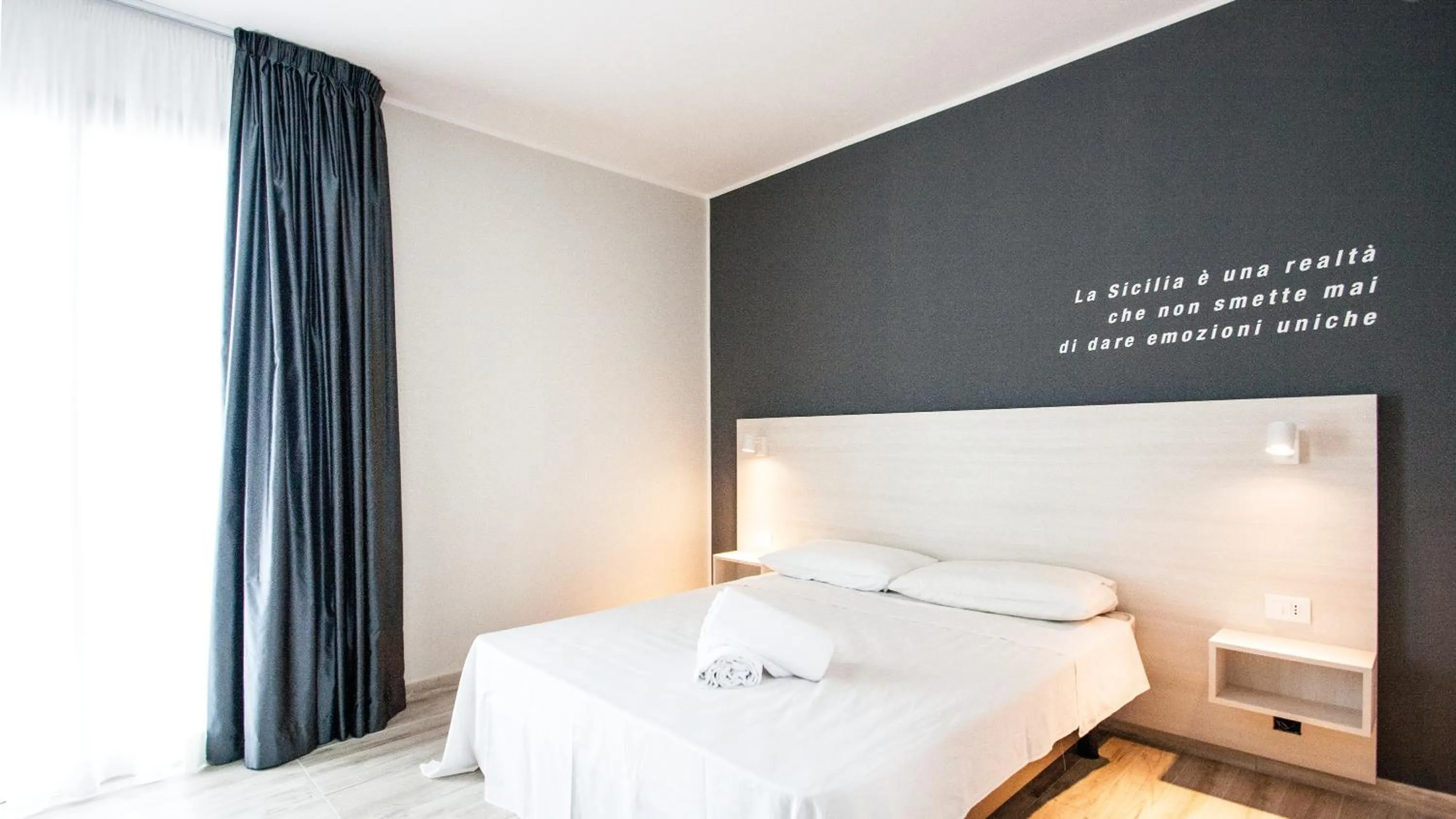 Garden, Bed in Amada Hotel Siracusa