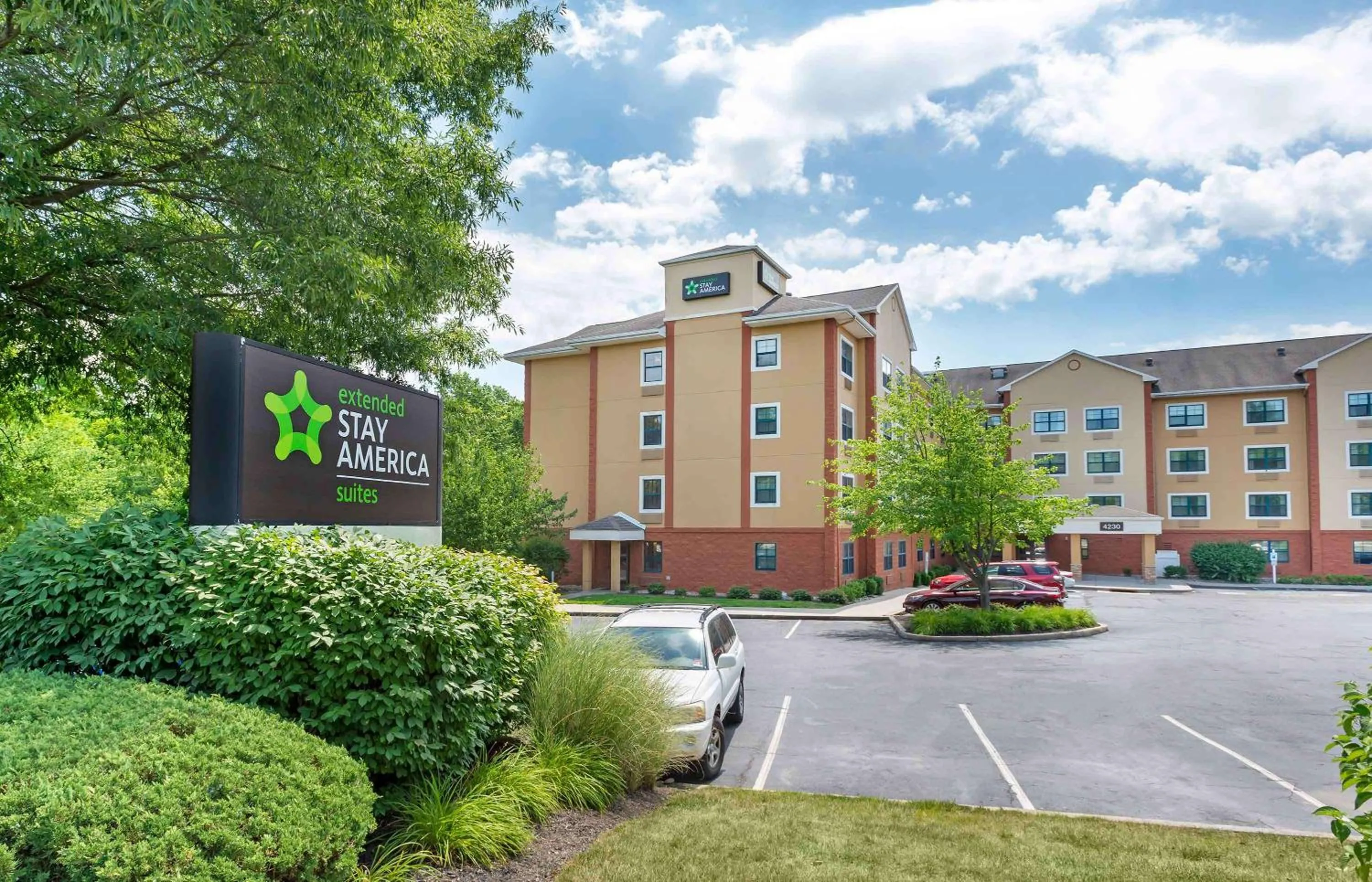 Property building in Extended Stay America Suites - Princeton - South Brunswick