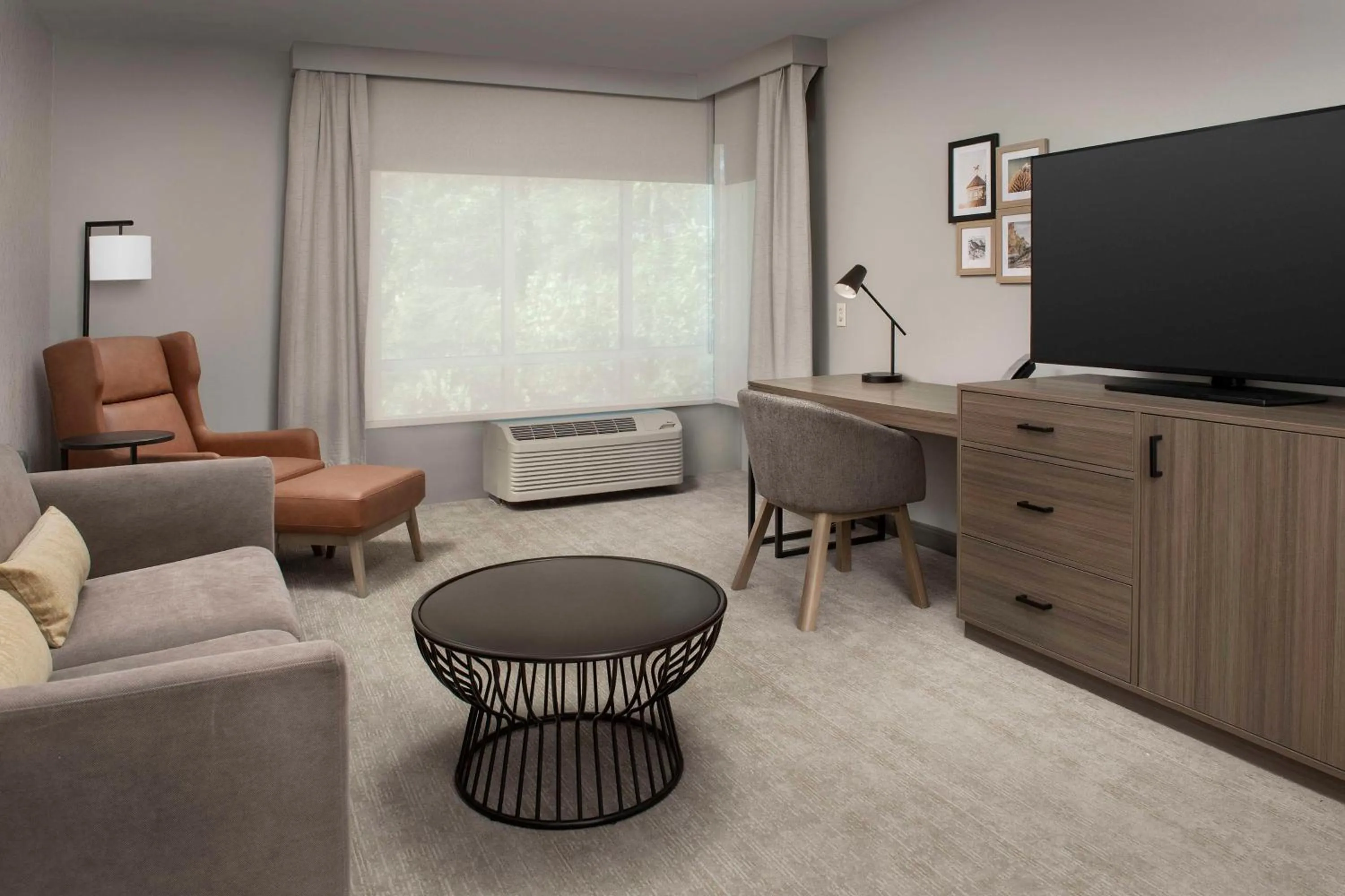 Bedroom in Doubletree by Hilton Chattanooga Hamilton Place