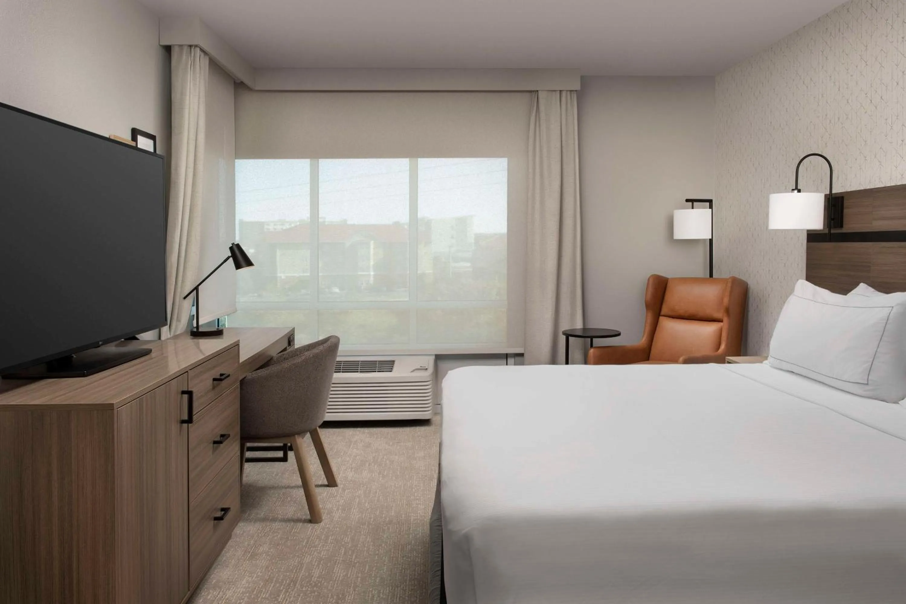 Bed in Doubletree by Hilton Chattanooga Hamilton Place