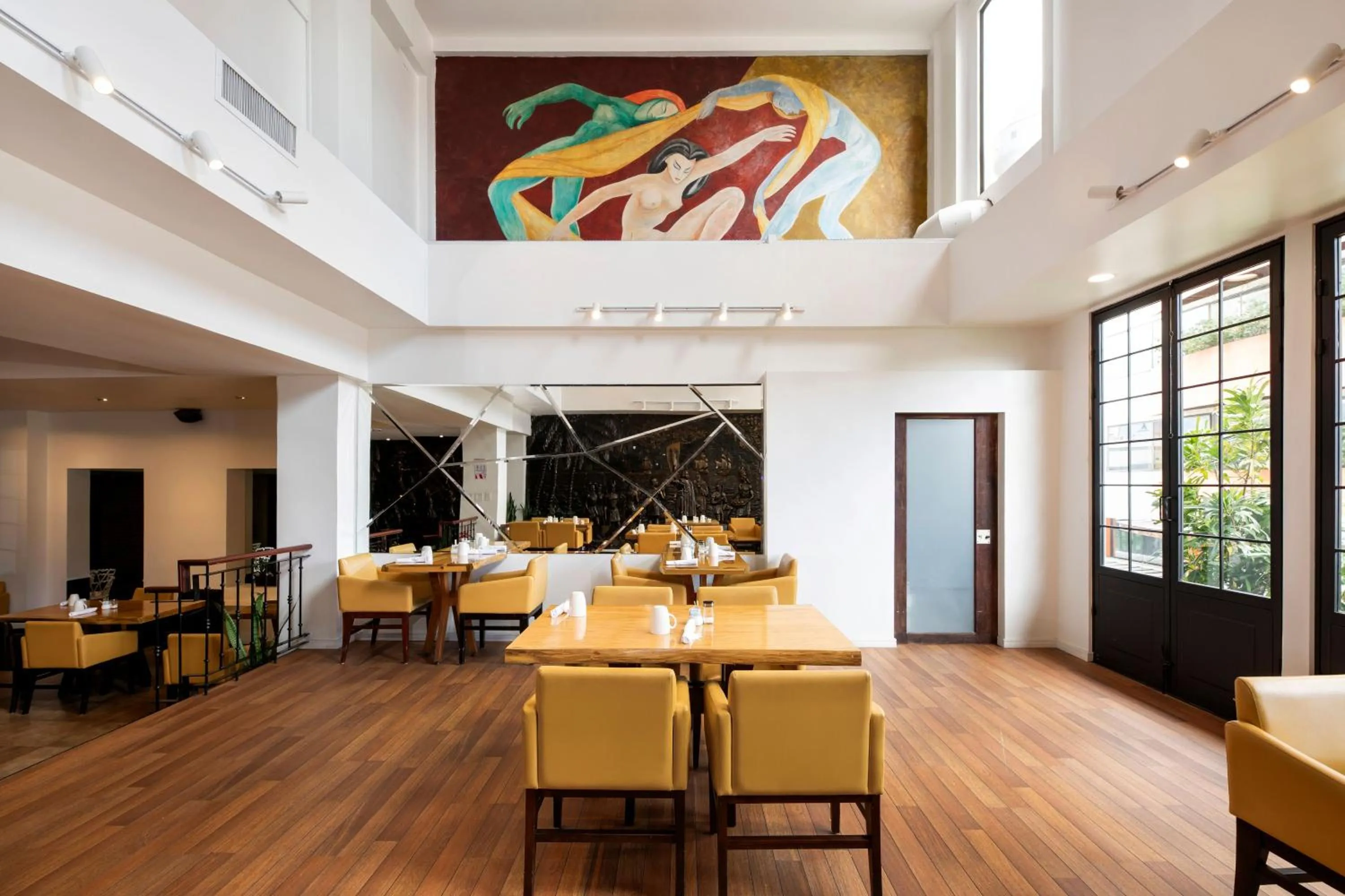 Restaurant/places to eat in Hotel Presidente