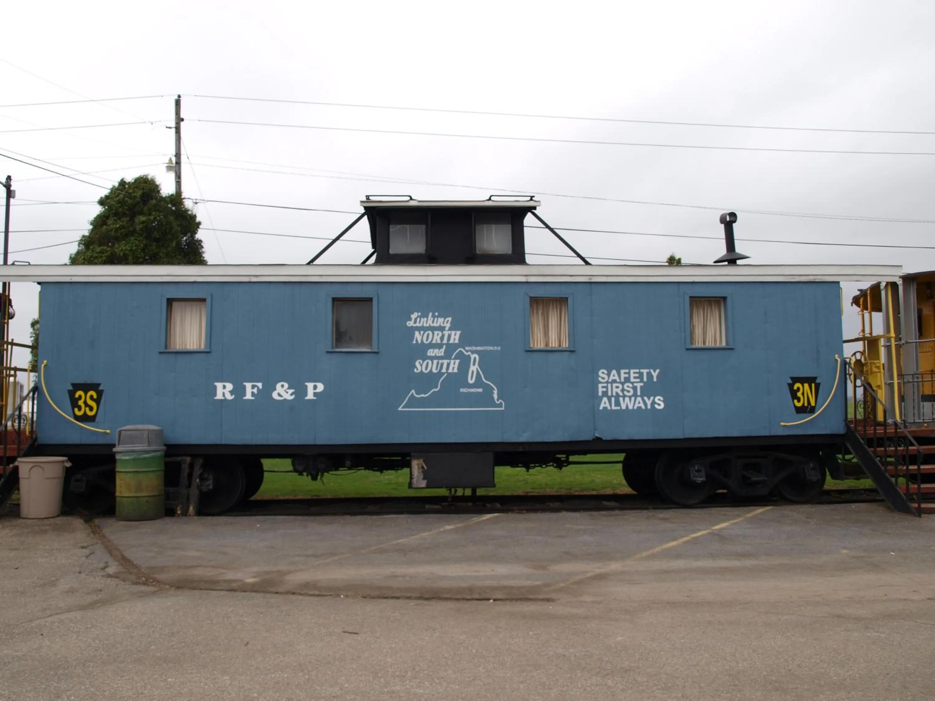 Property building in Red Caboose Motel & Restaurant