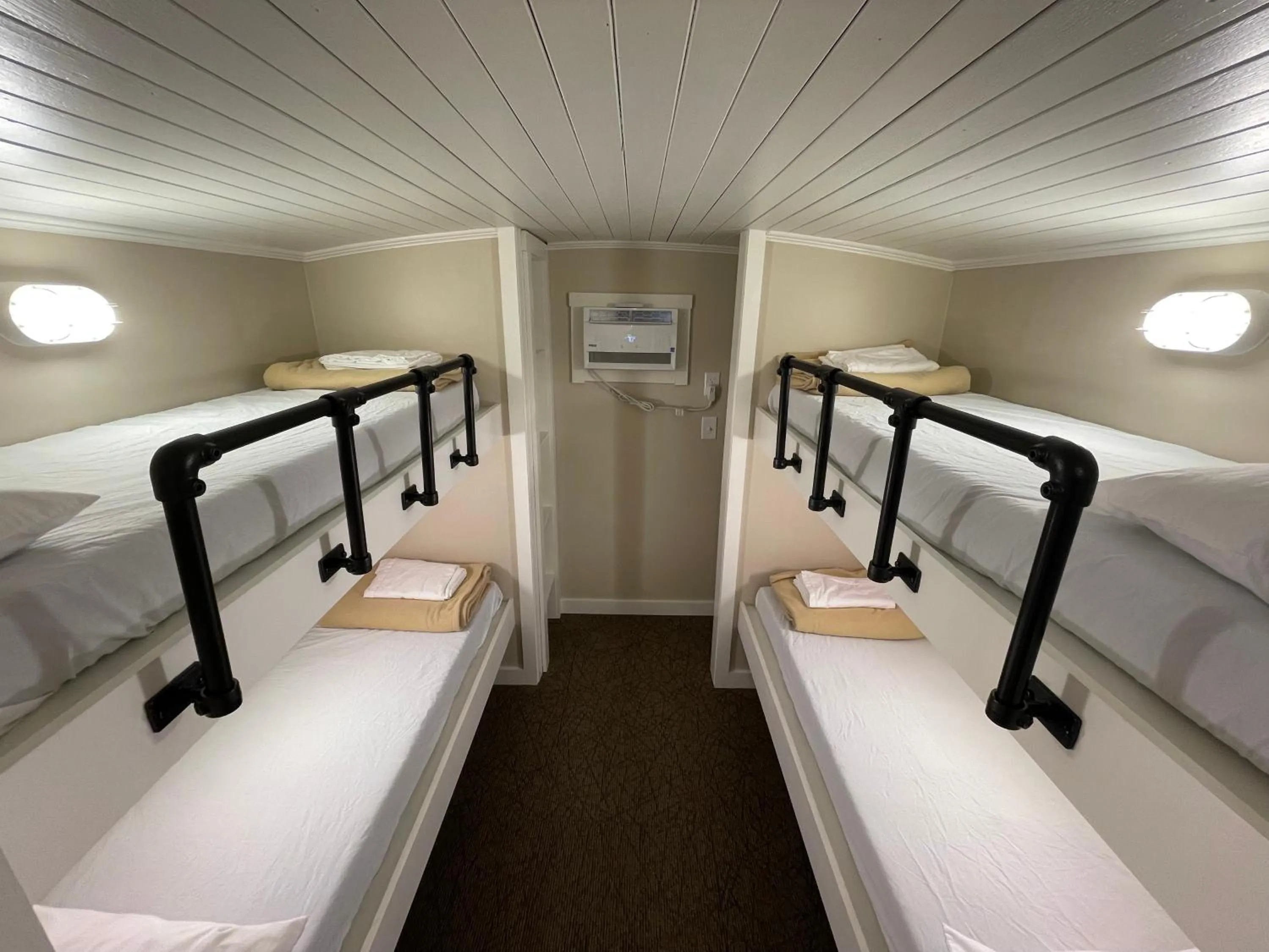 bunk bed, Bed in Red Caboose Motel & Restaurant