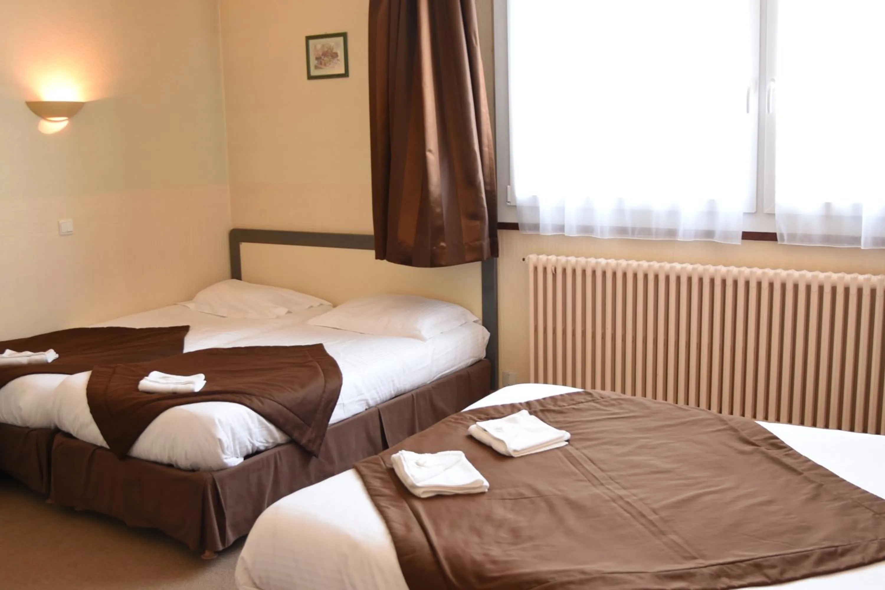 Day, Bed in Hôtel Continental