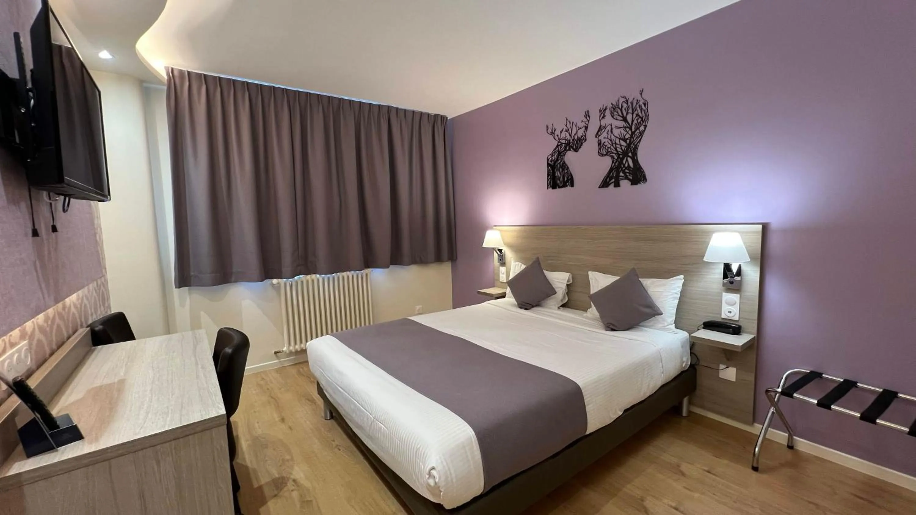 Bed in Contact Hôtel Le Continental