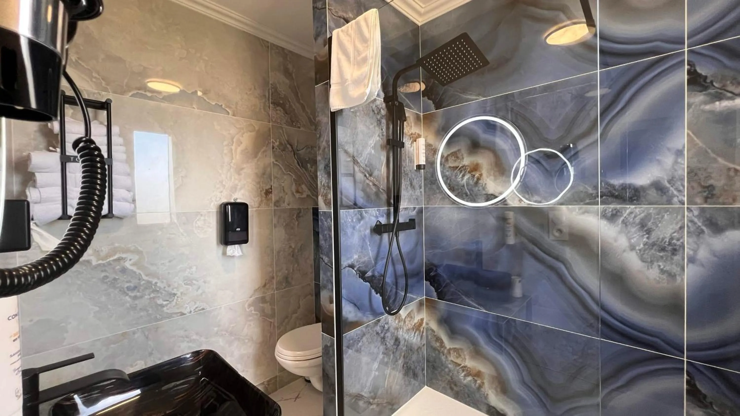 Contact Hôtel Le Continental