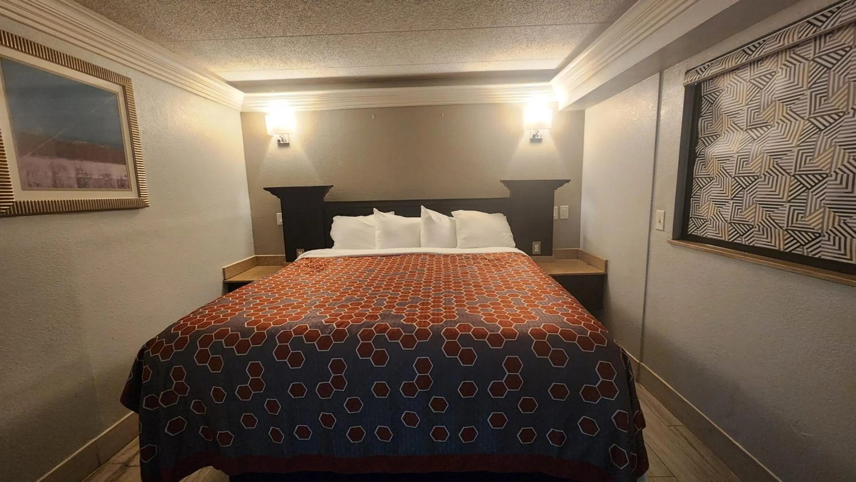 Bed in Americas Best Value Inn and Suites Little Rock