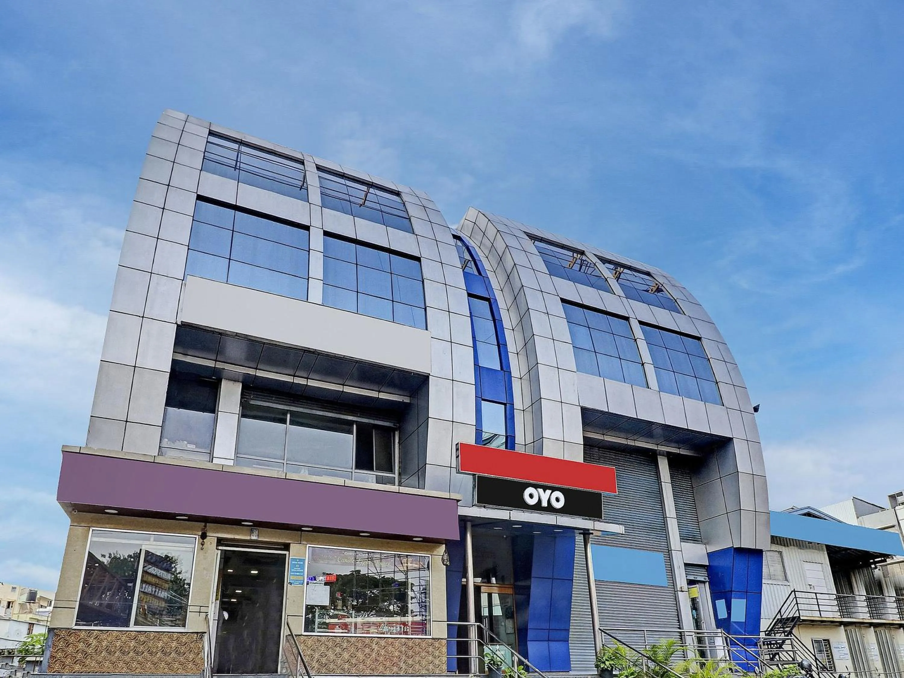 Facade/entrance in Collection O Madhura Residency