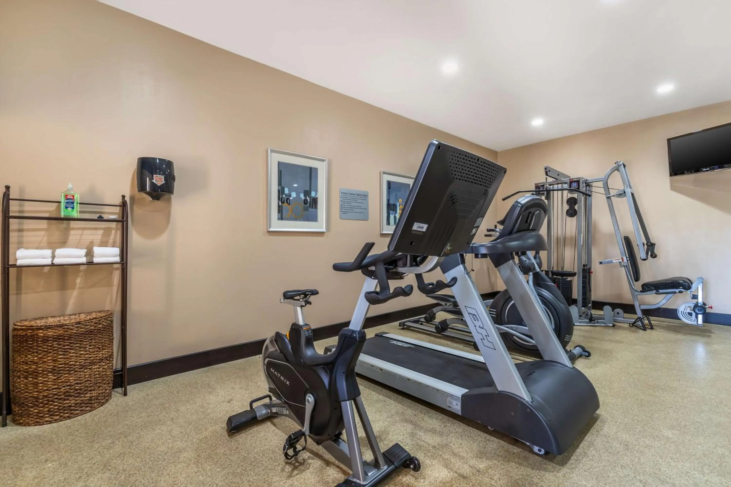 Fitness centre/facilities in Best Western Plus Lytle Inn and Suites