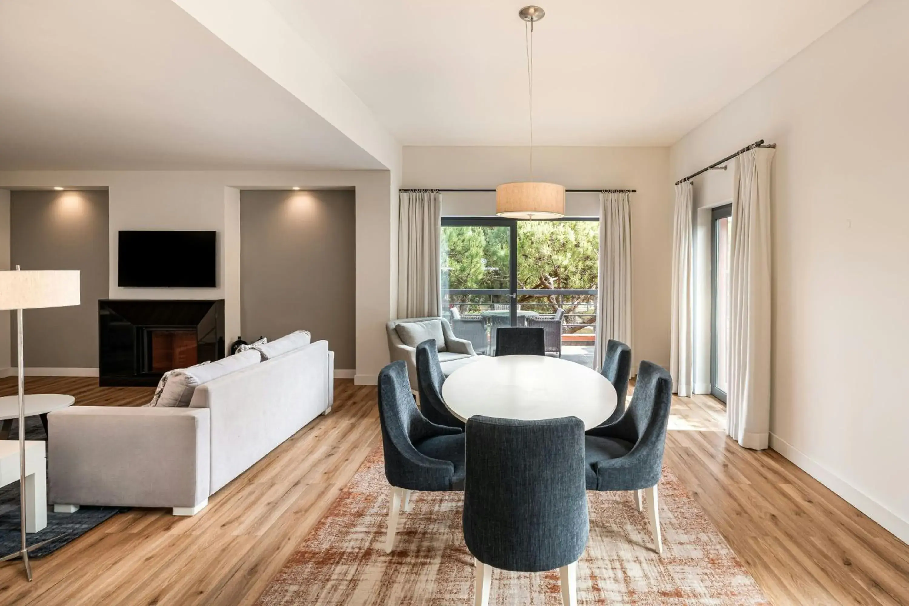 Superior Two-Bedroom Suite with Balcony and Garden View in Sheraton Cascais Resort - Hotel & Residences Superior Two-Bedroom Suite with Balcony and Garden View in Sheraton Cascais Resort - Hotel & Residences