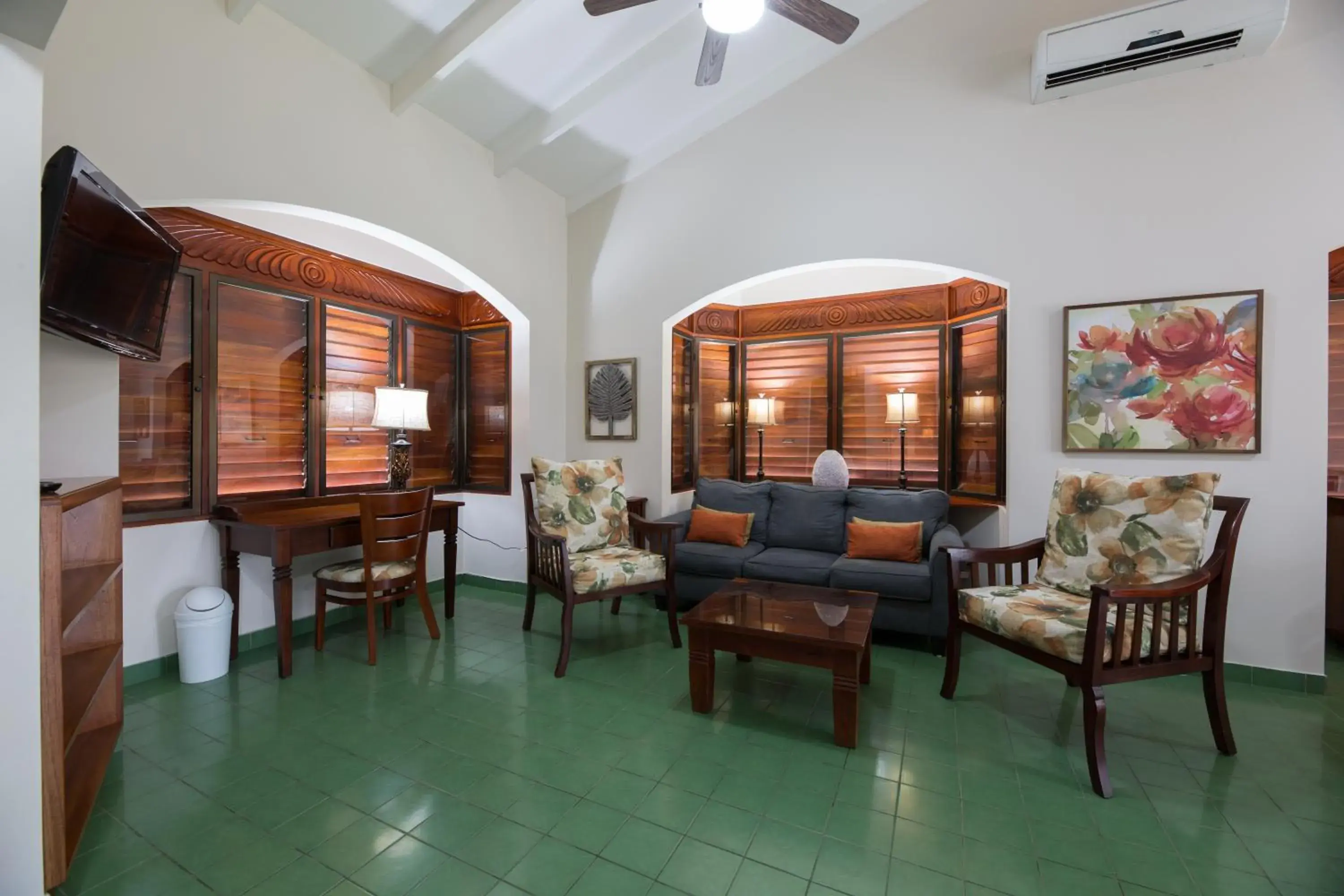 Garden View 2 Bedroom Condo in Club del Mar Oceanfront Garden View 2 Bedroom Condo in Club del Mar Oceanfront