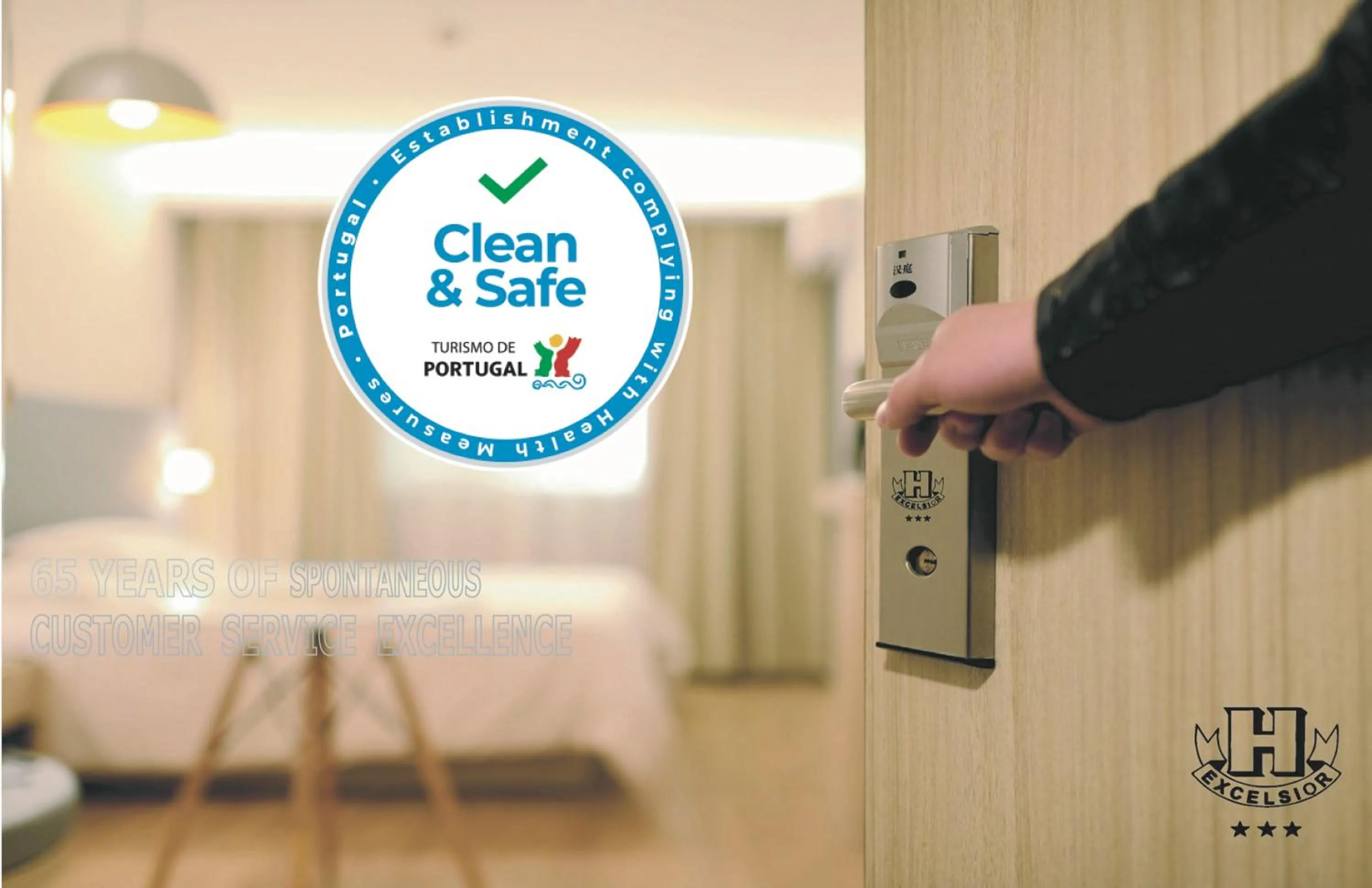 Bed in Hotel Excelsior