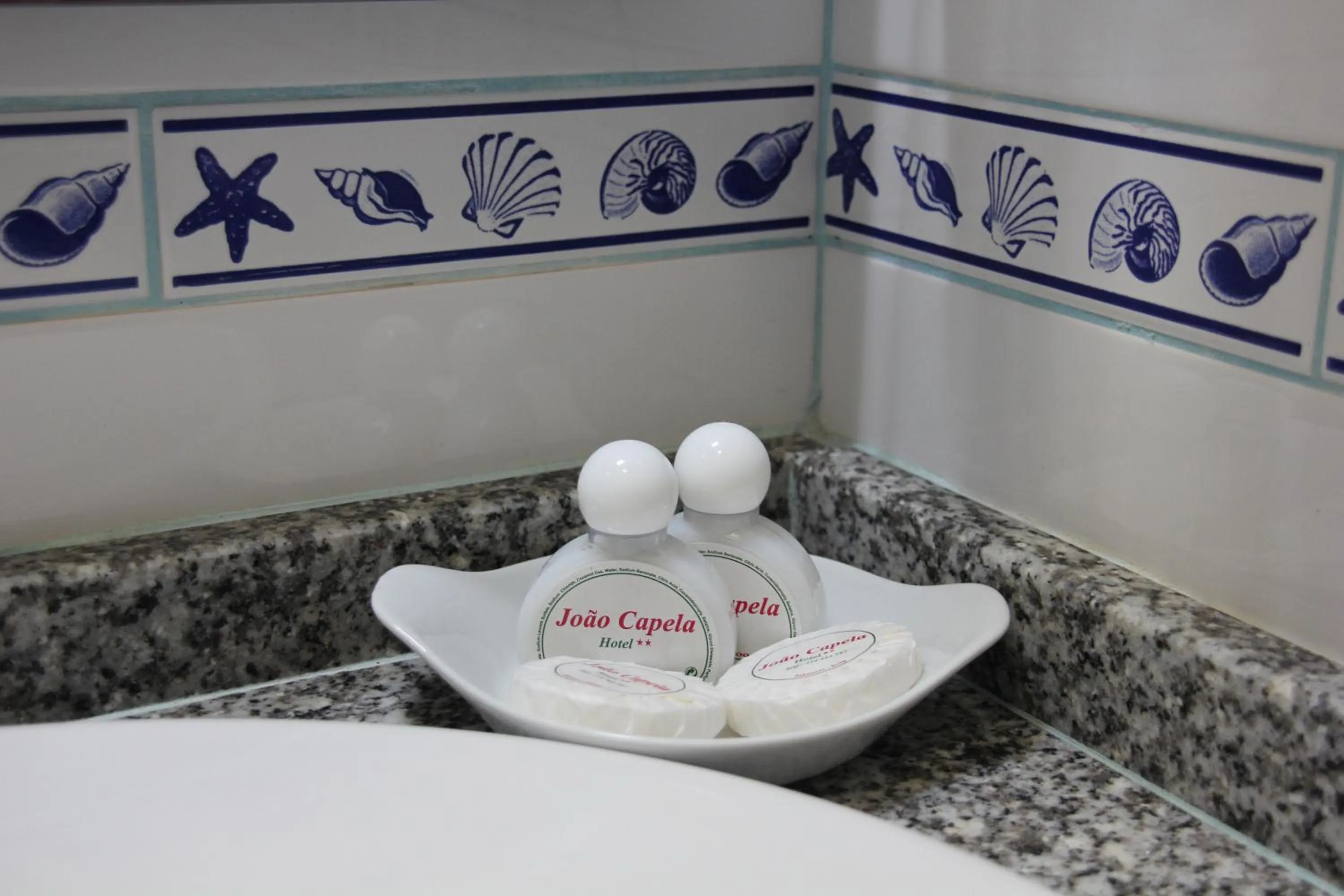 Shower in Hotel Joao Capela