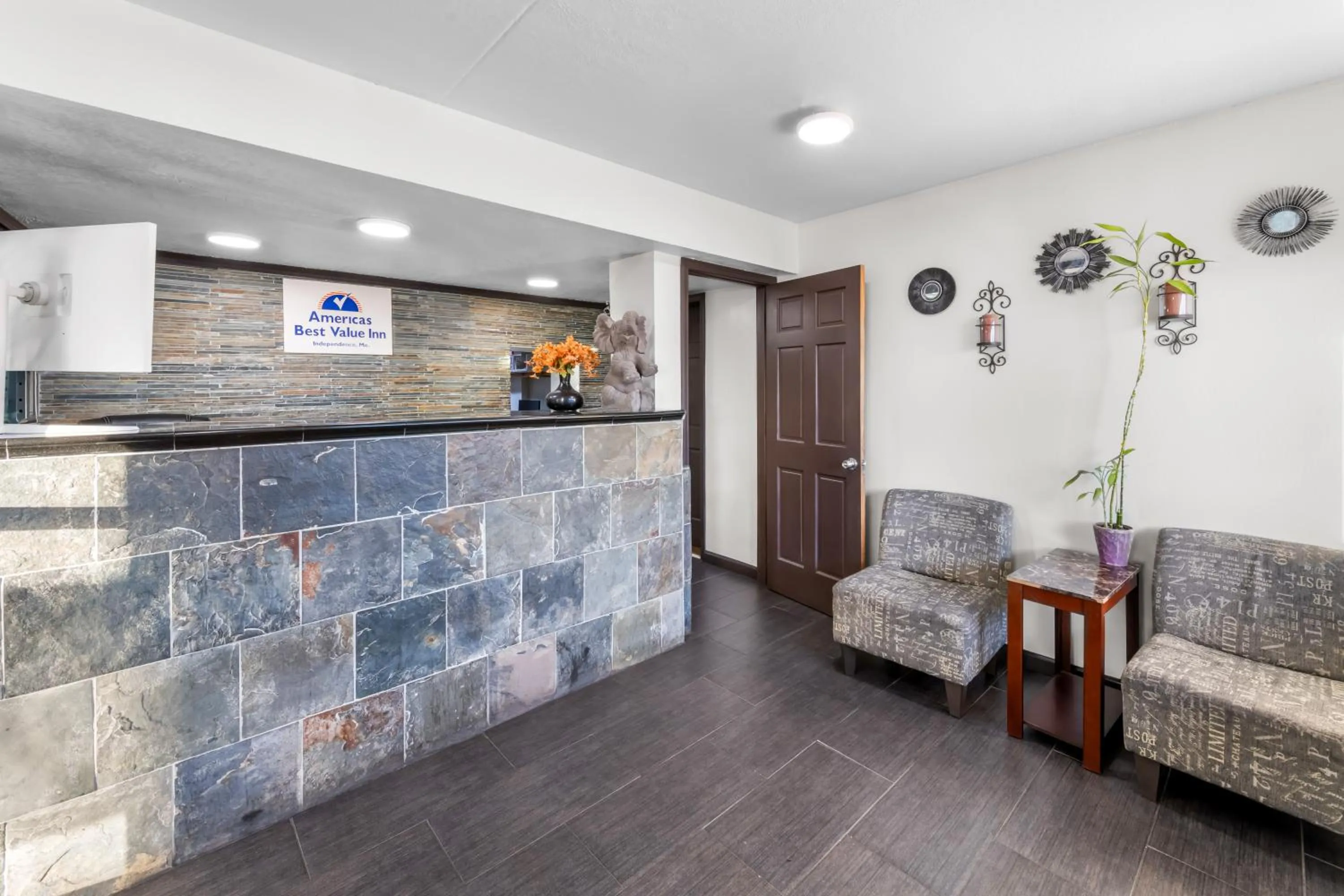 Lobby or reception in Americas Best Value Inn Kansas City East - Independence