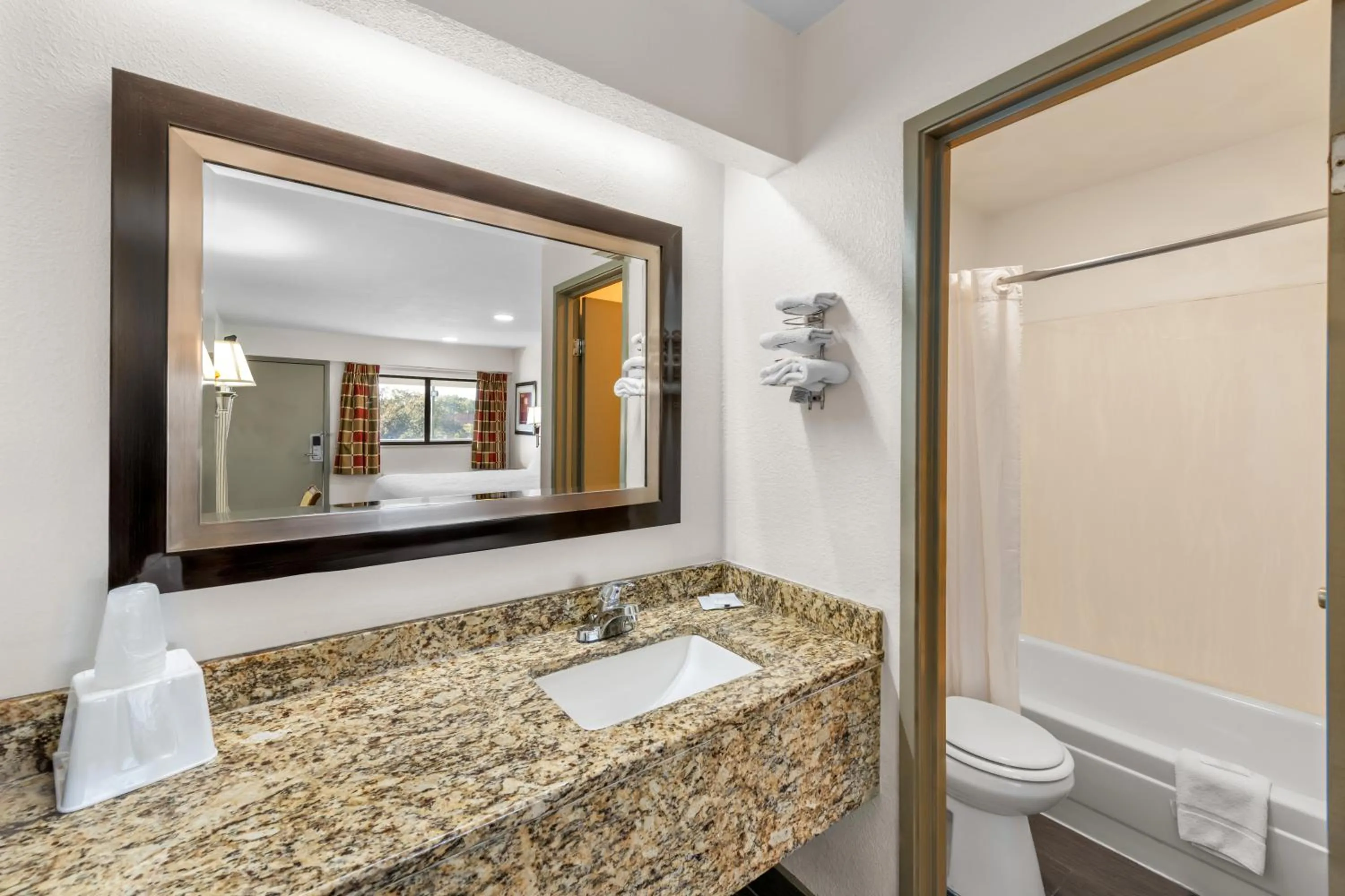 Toilet in Americas Best Value Inn Kansas City East - Independence