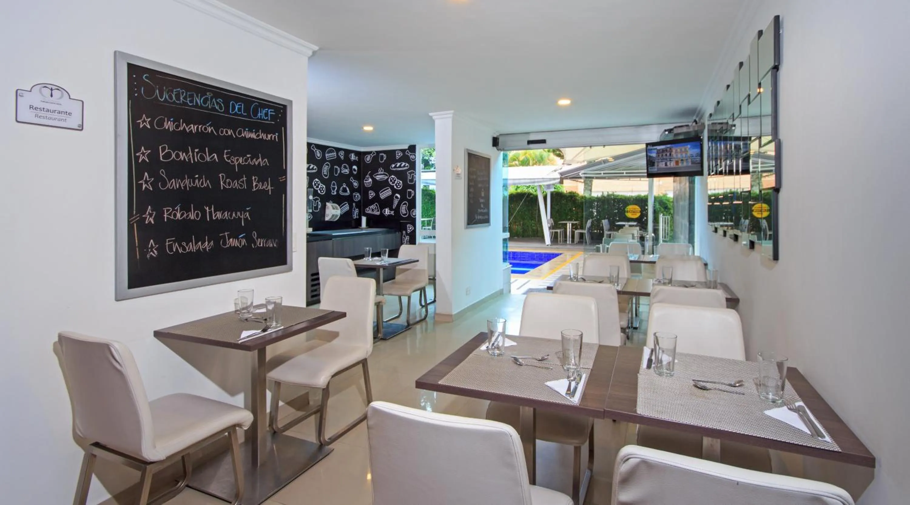 Restaurant/places to eat in The Morgana Poblado Suites Hotel