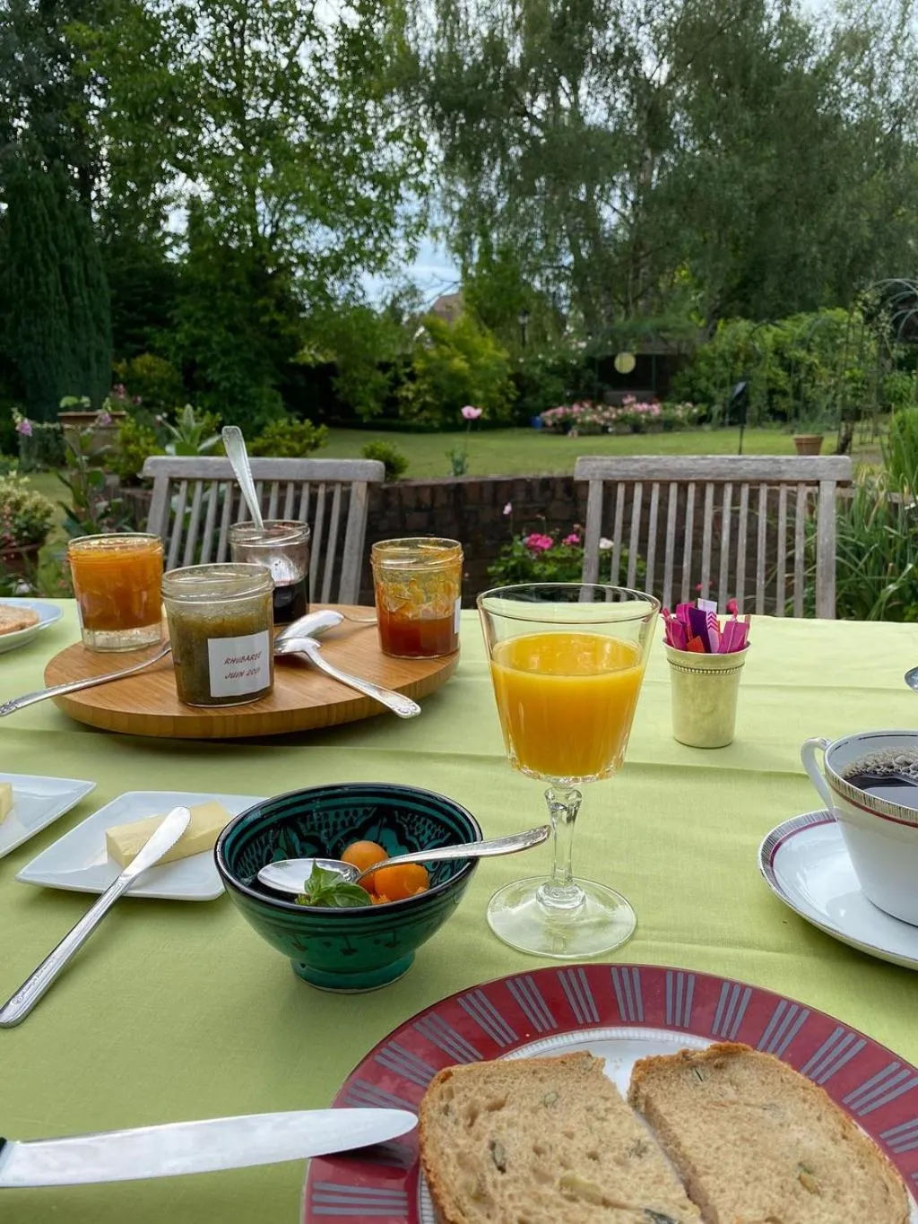 Continental breakfast in A la Maison du Héron