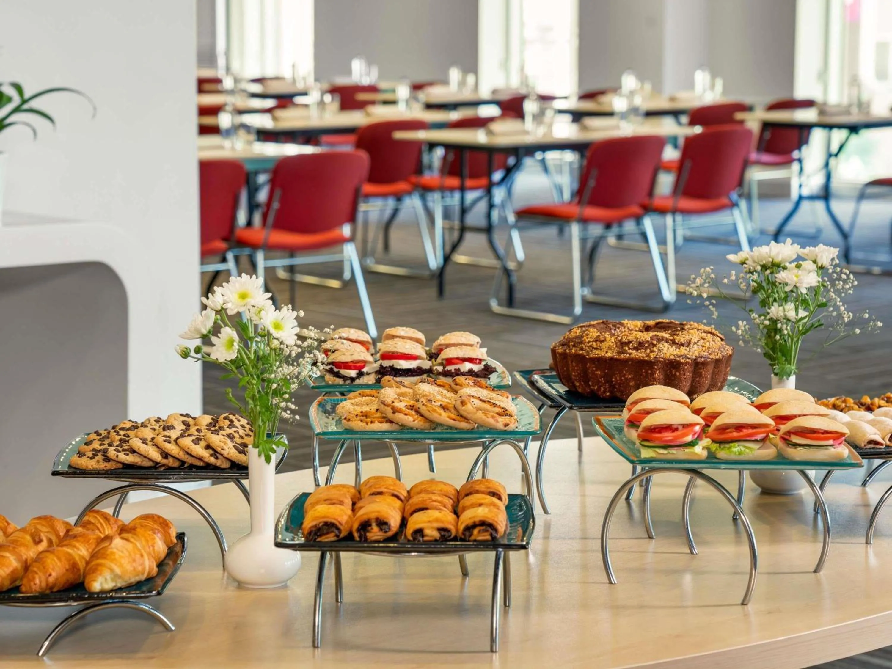 Restaurant/places to eat in ibis Adana