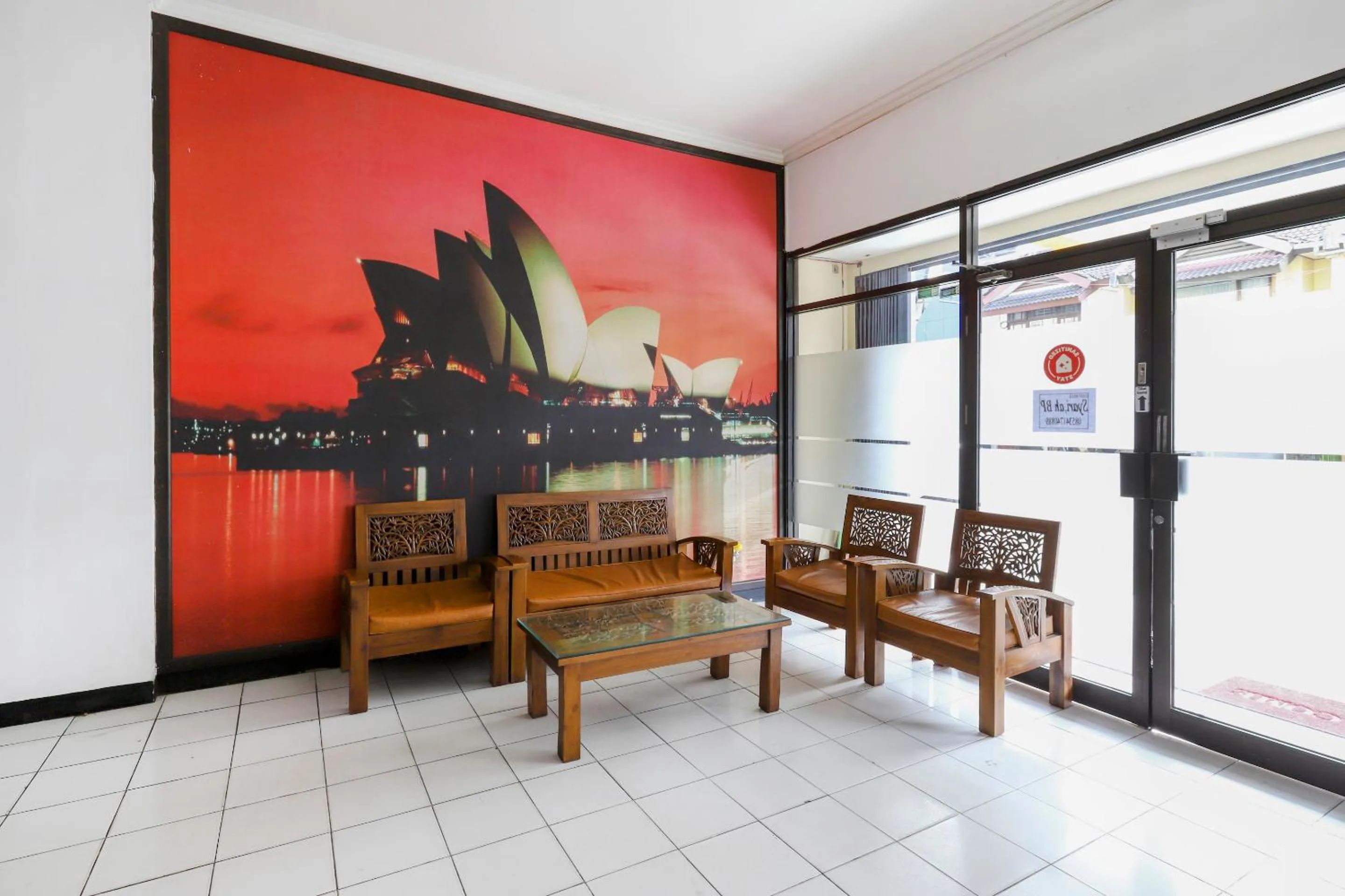 Lobby or reception in Good Sleep Balikpapan Mitra RedDoorz