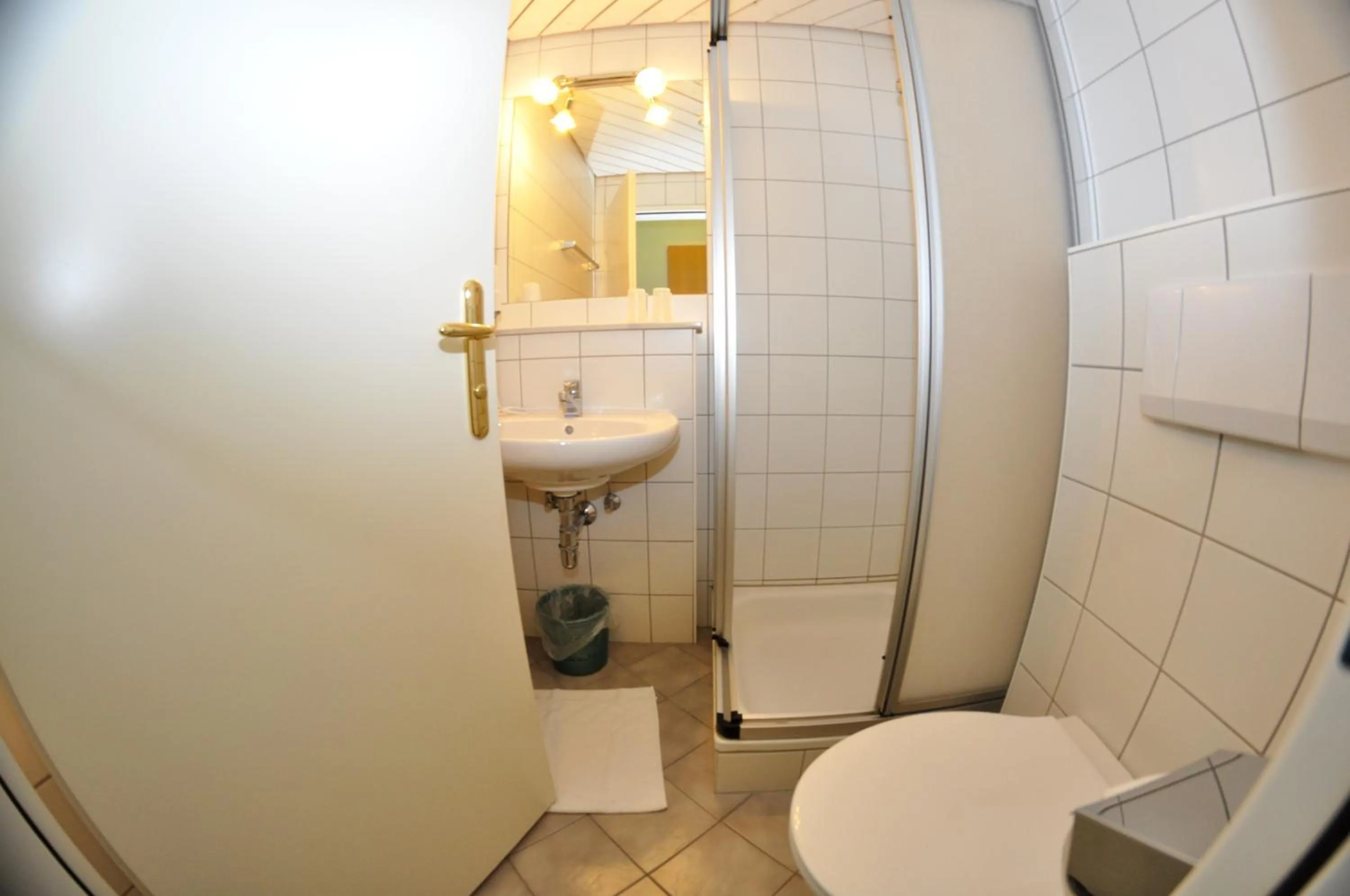 Bathroom in Apparthotel Bliem