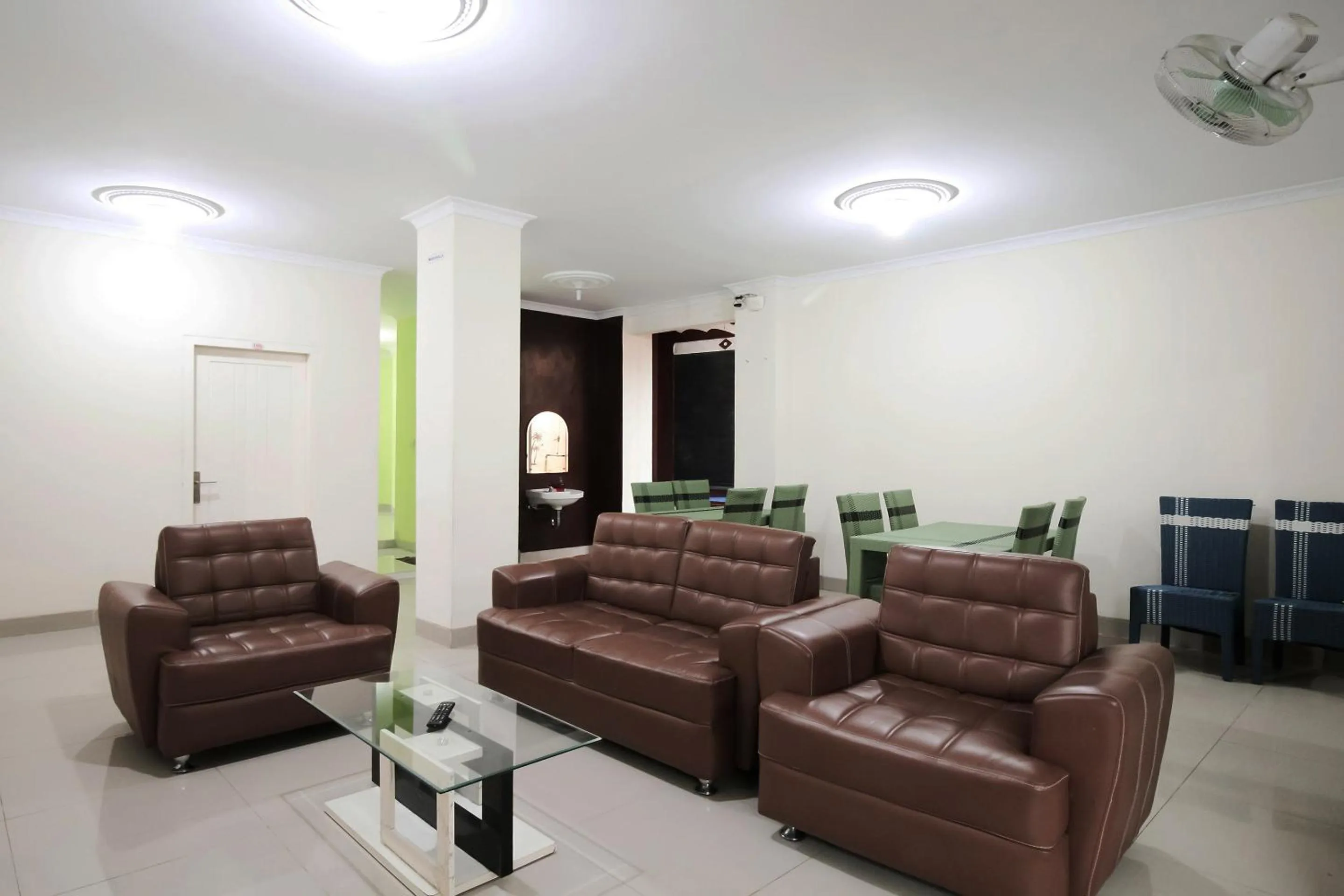 Facade/entrance in RedDoorz at Andalas Asri Lampung