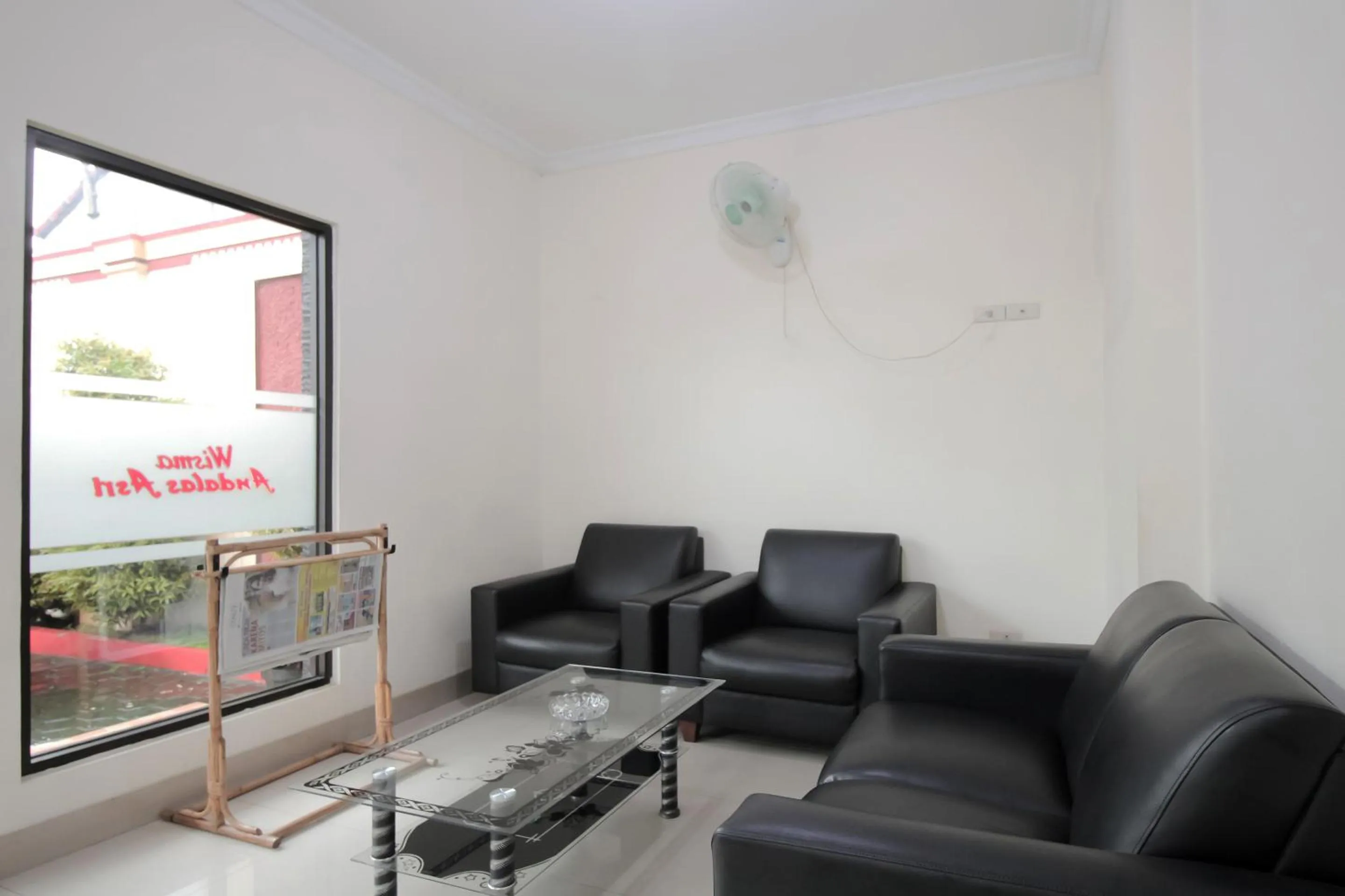 Lobby or reception in RedDoorz at Andalas Asri Lampung