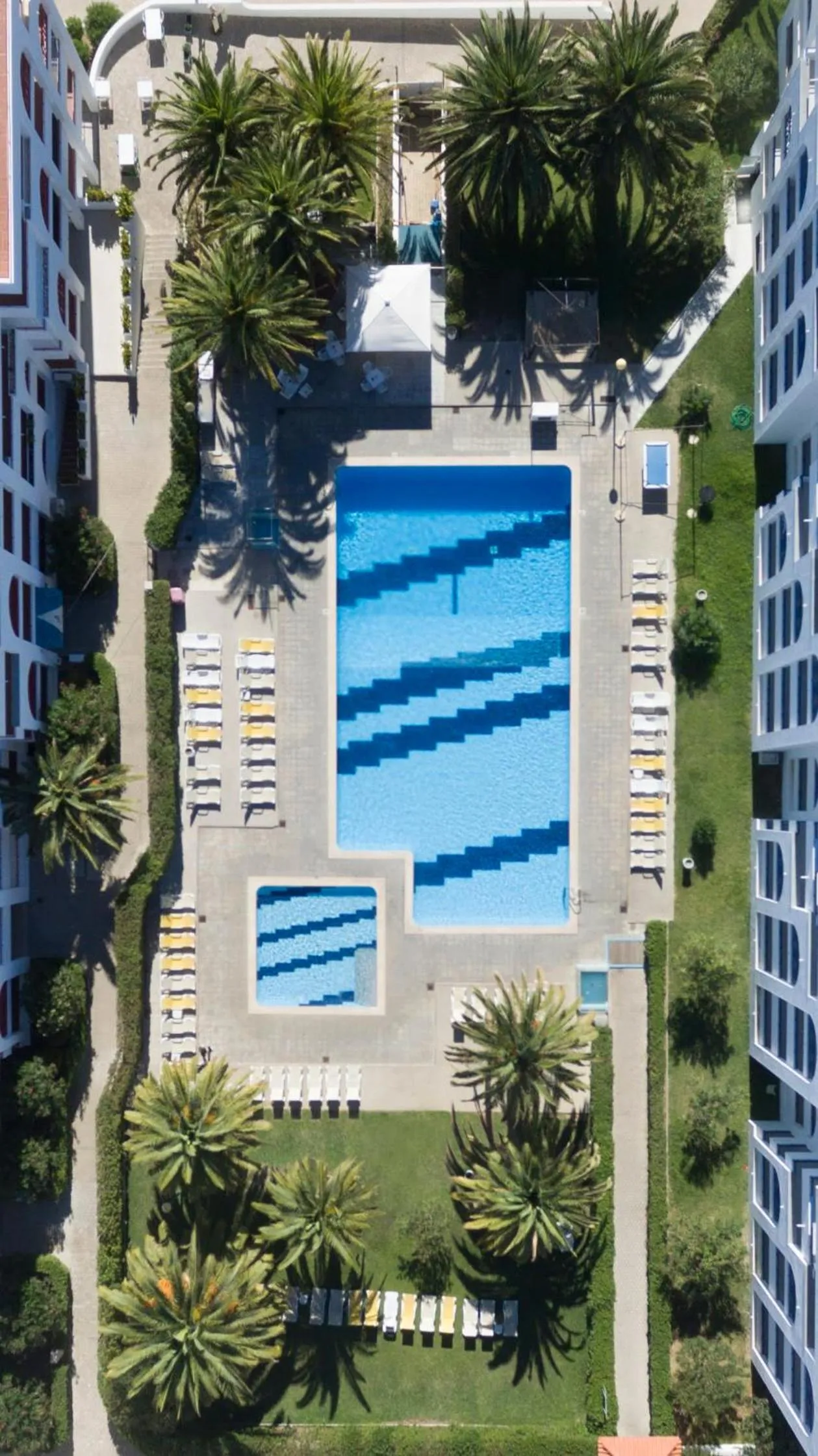 Swimming pool in Ukino Terrace Algarve Concept