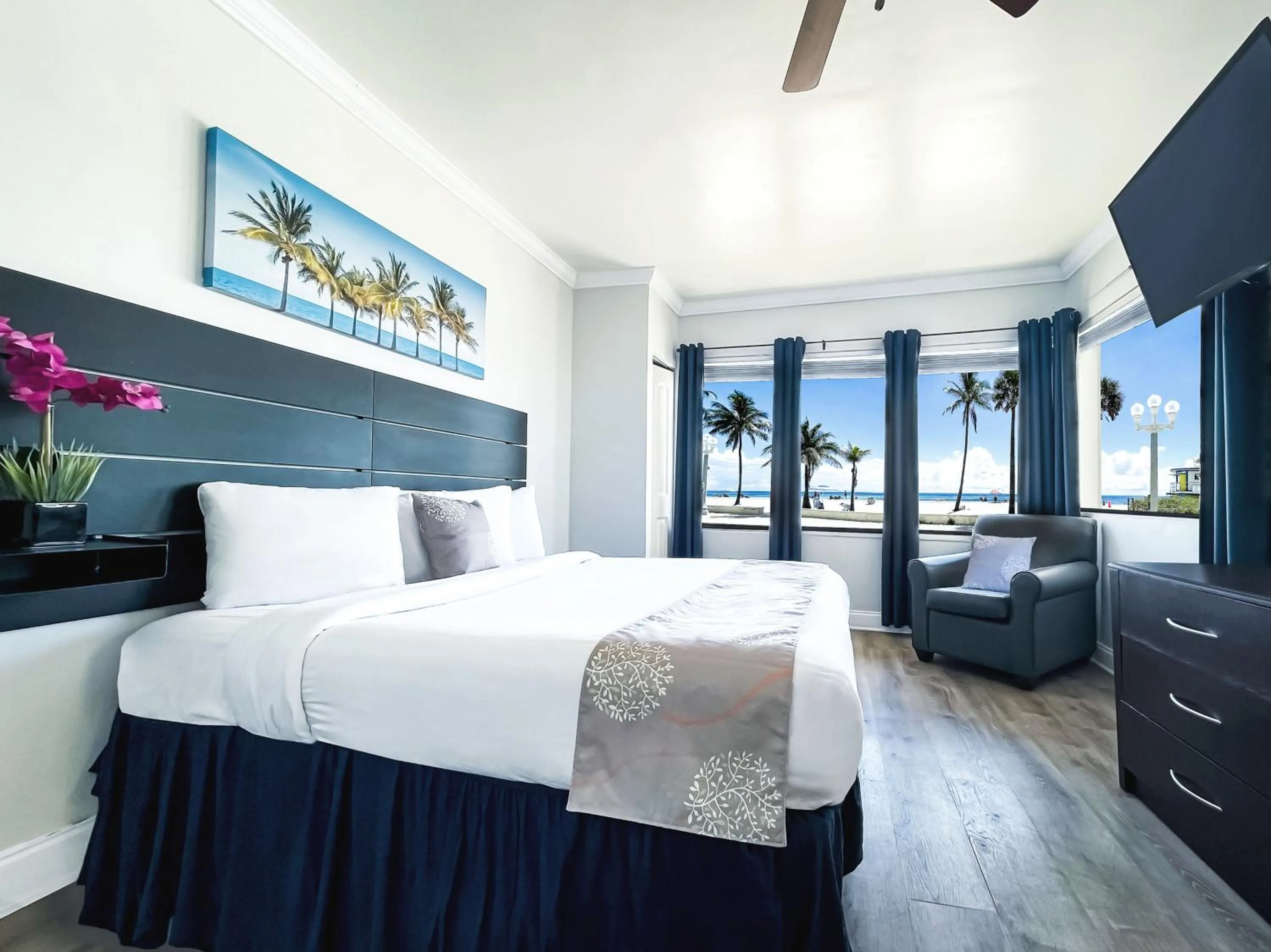 Photo of the whole room, Bed in Paradise Oceanfront by HBH