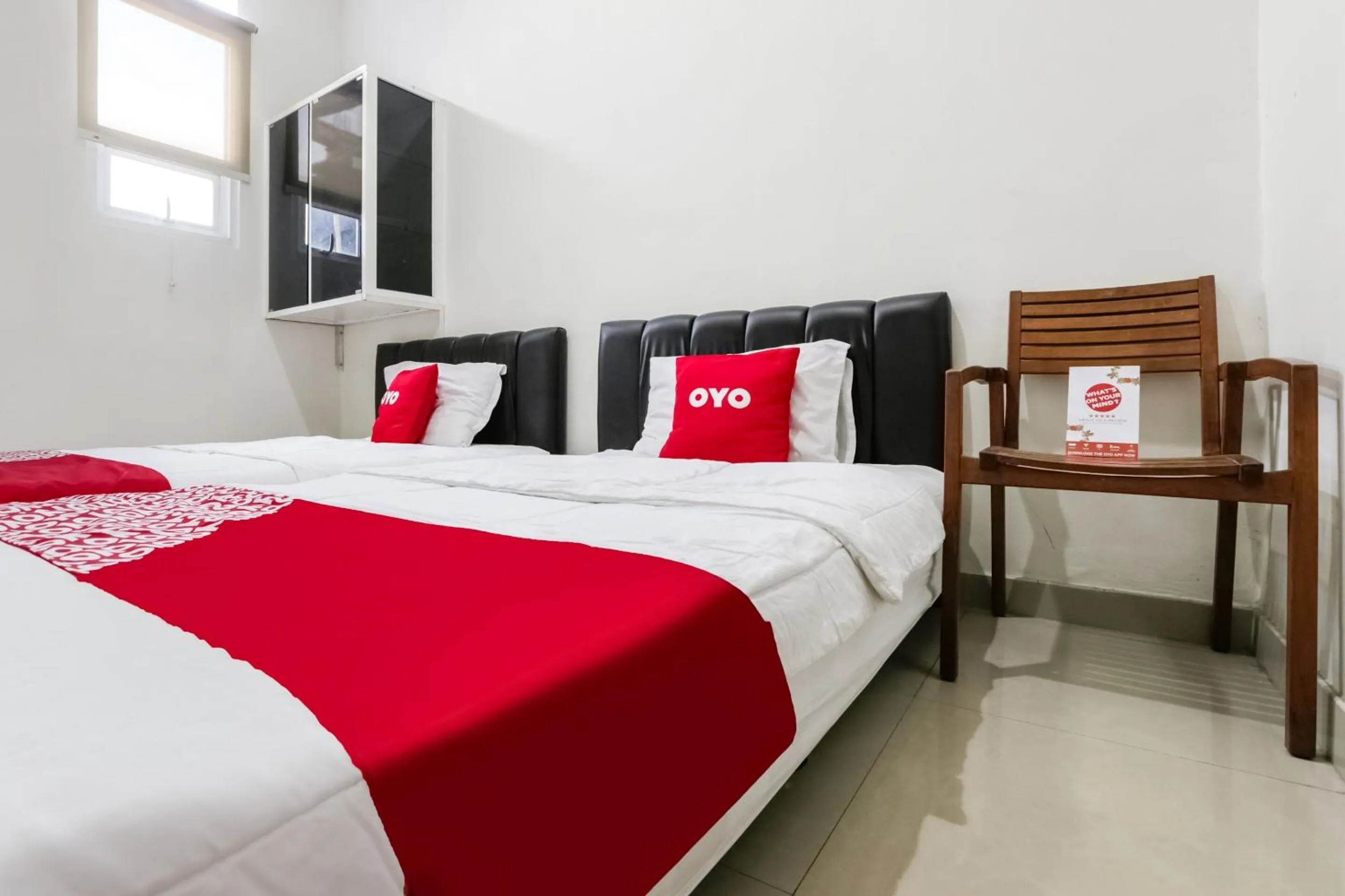 Bedroom, Bed in Hotel O Tamansari Guest House