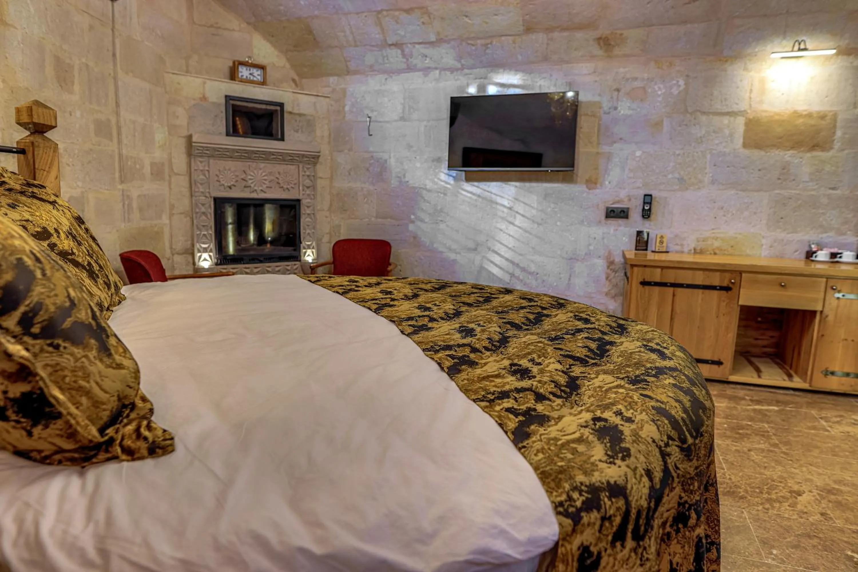 Bed in Göreme Cave Suites