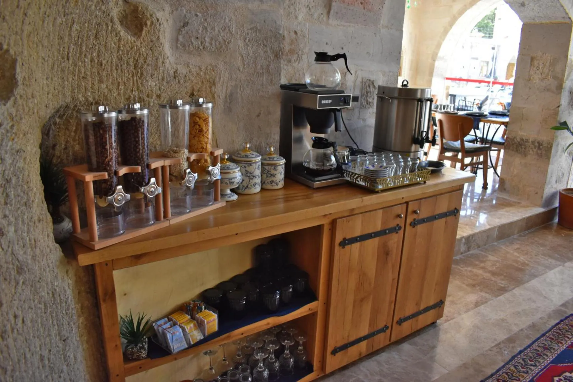 Coffee/tea facilities in Göreme Cave Suites