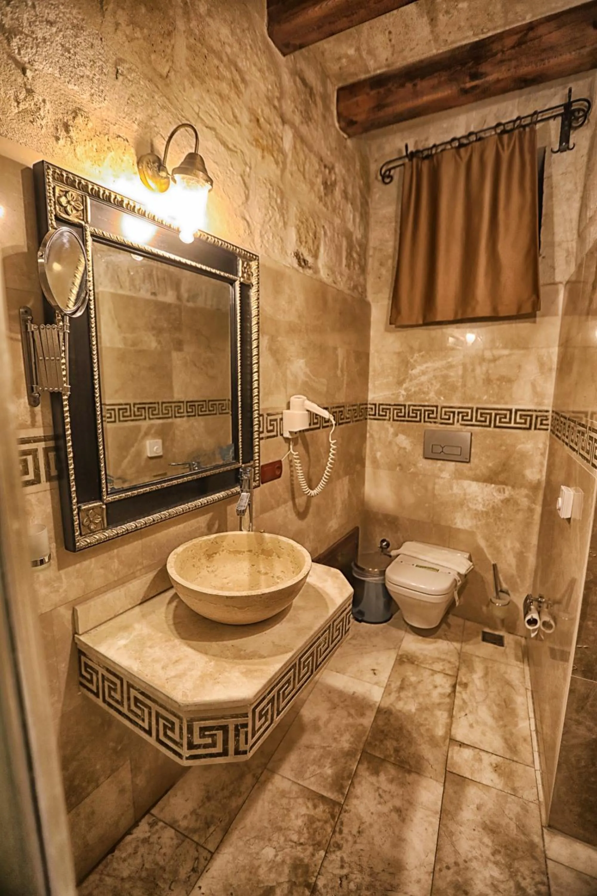 Toilet in Göreme Cave Suites